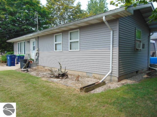520 Wright Street, Breckenridge, MI 48615 — Photo 4