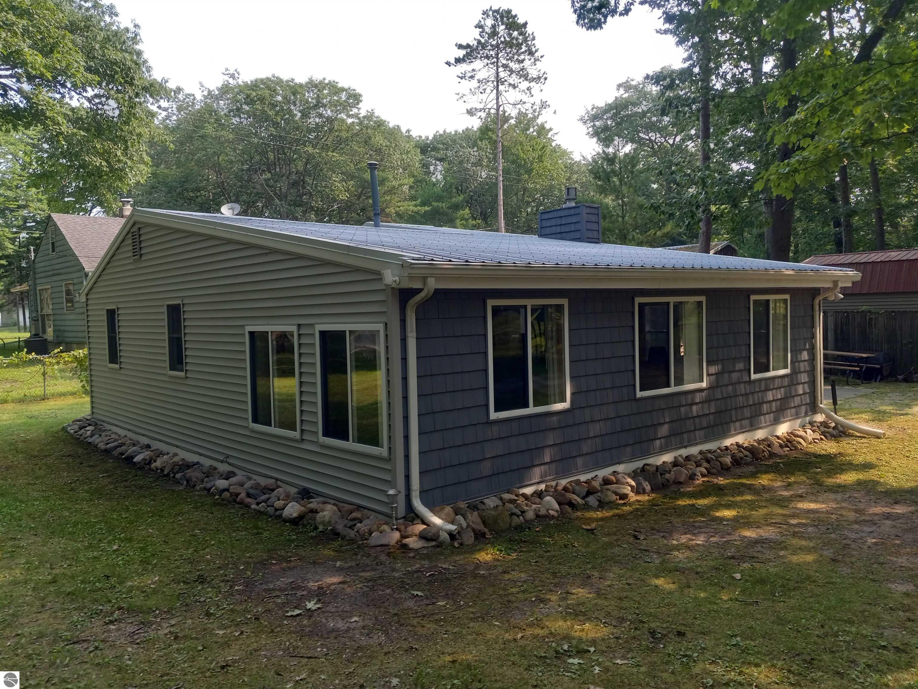 5337 E 11th Street, Au Gres, MI 48703 — Photo 3