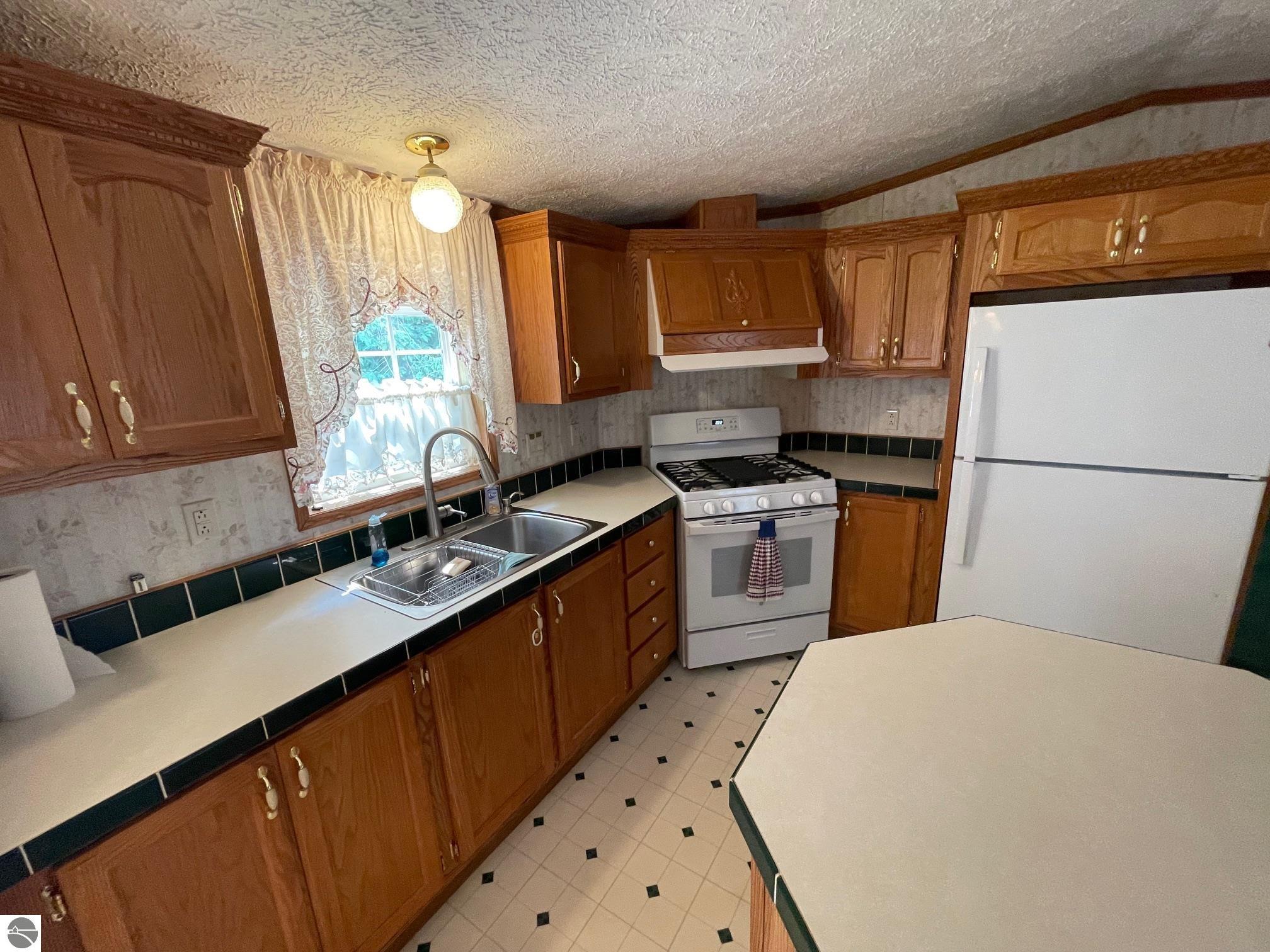 2113 Lincoln, Central Lake, MI 49622 — Photo 12