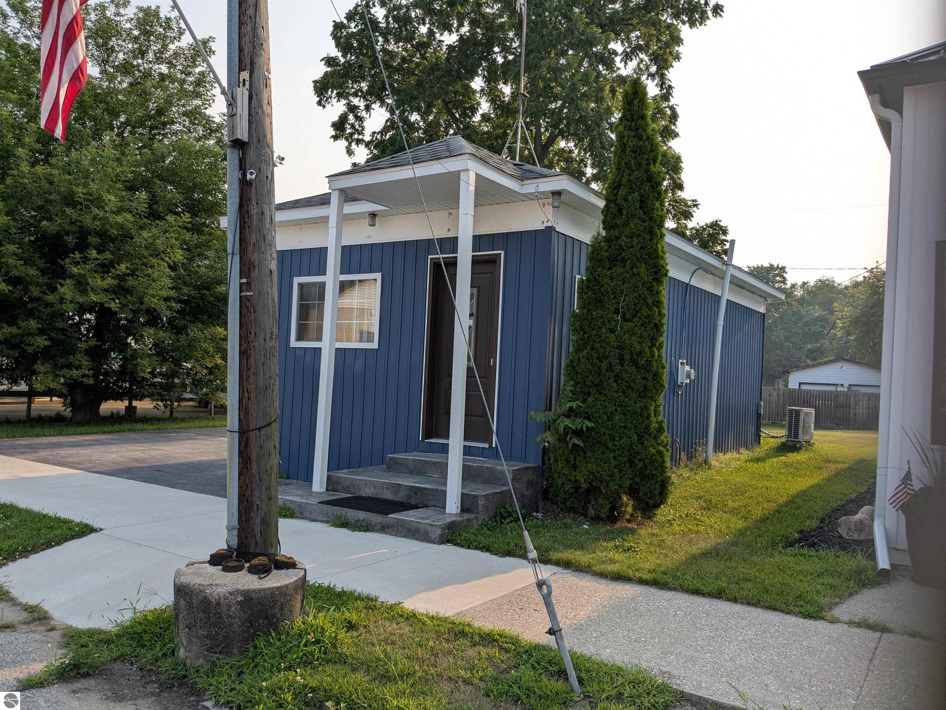 Click to enlarge photo