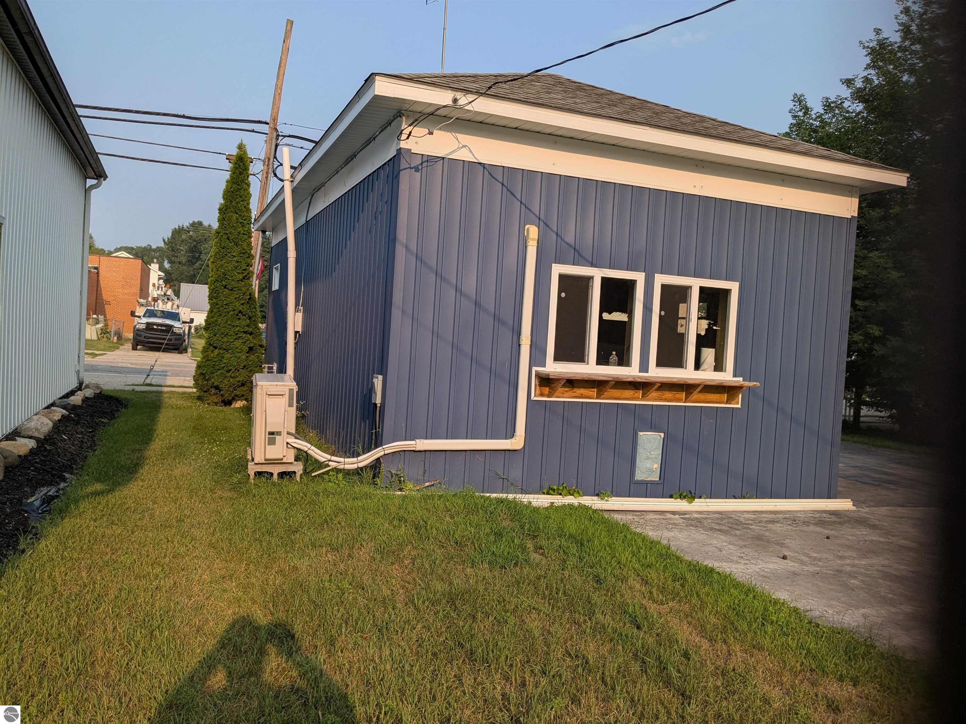 Click to enlarge photo