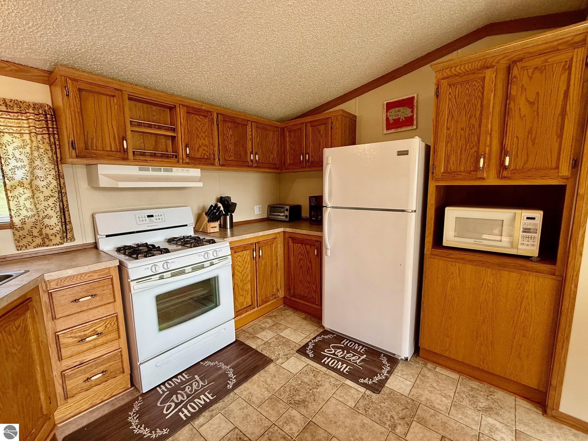 18011 13 Mile Road, Leroy, MI 49655 — Photo 34