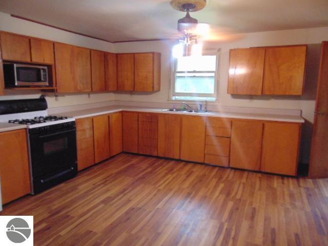 10885 S Dehmel Road, Birch Run, MI 48415 — Photo 10
