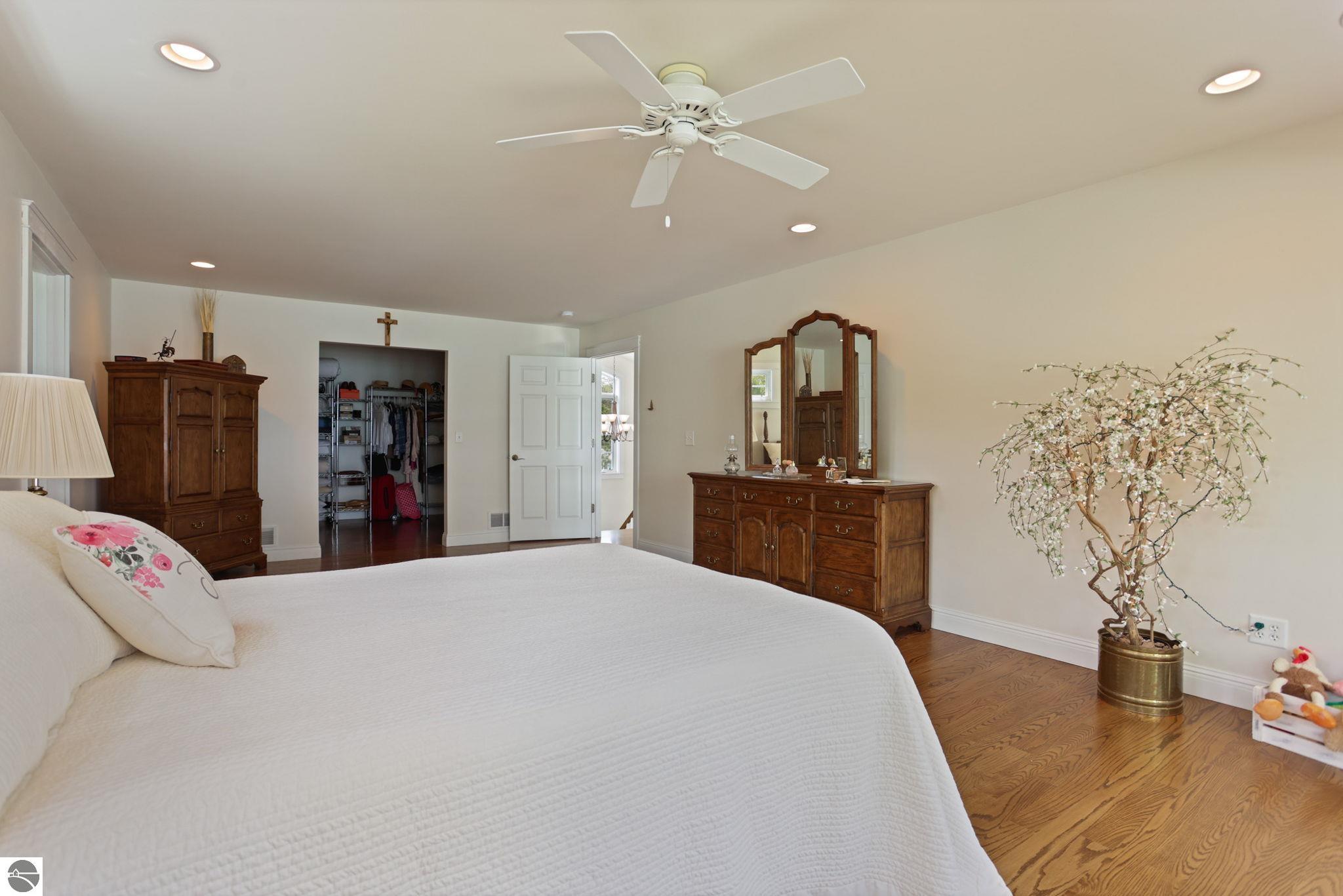1147 N Bay Drive, Tawas City, MI 48763 — Photo 47