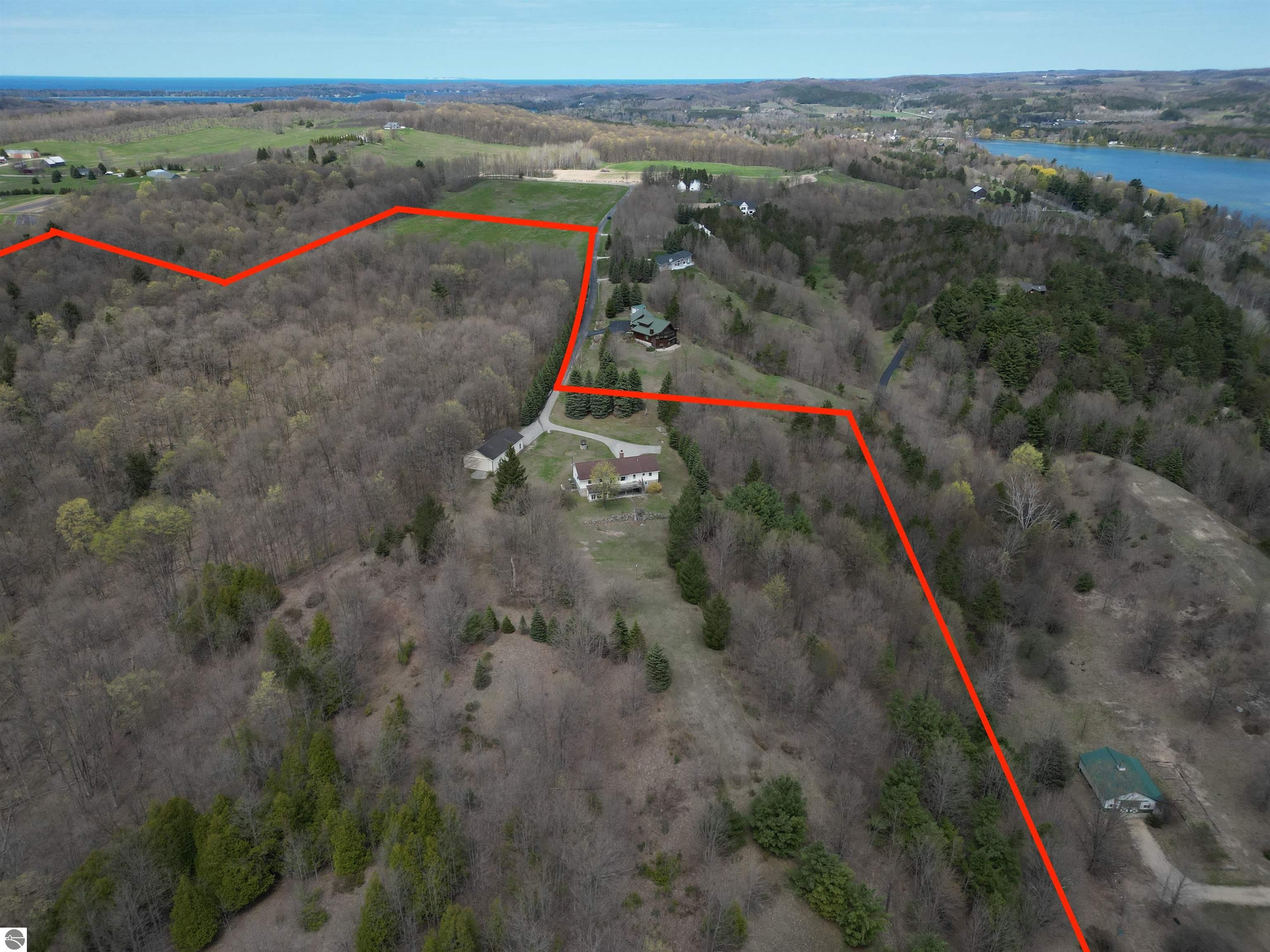 1501 S Ruby Lane, Lake Leelanau, MI 49653 — Photo 6
