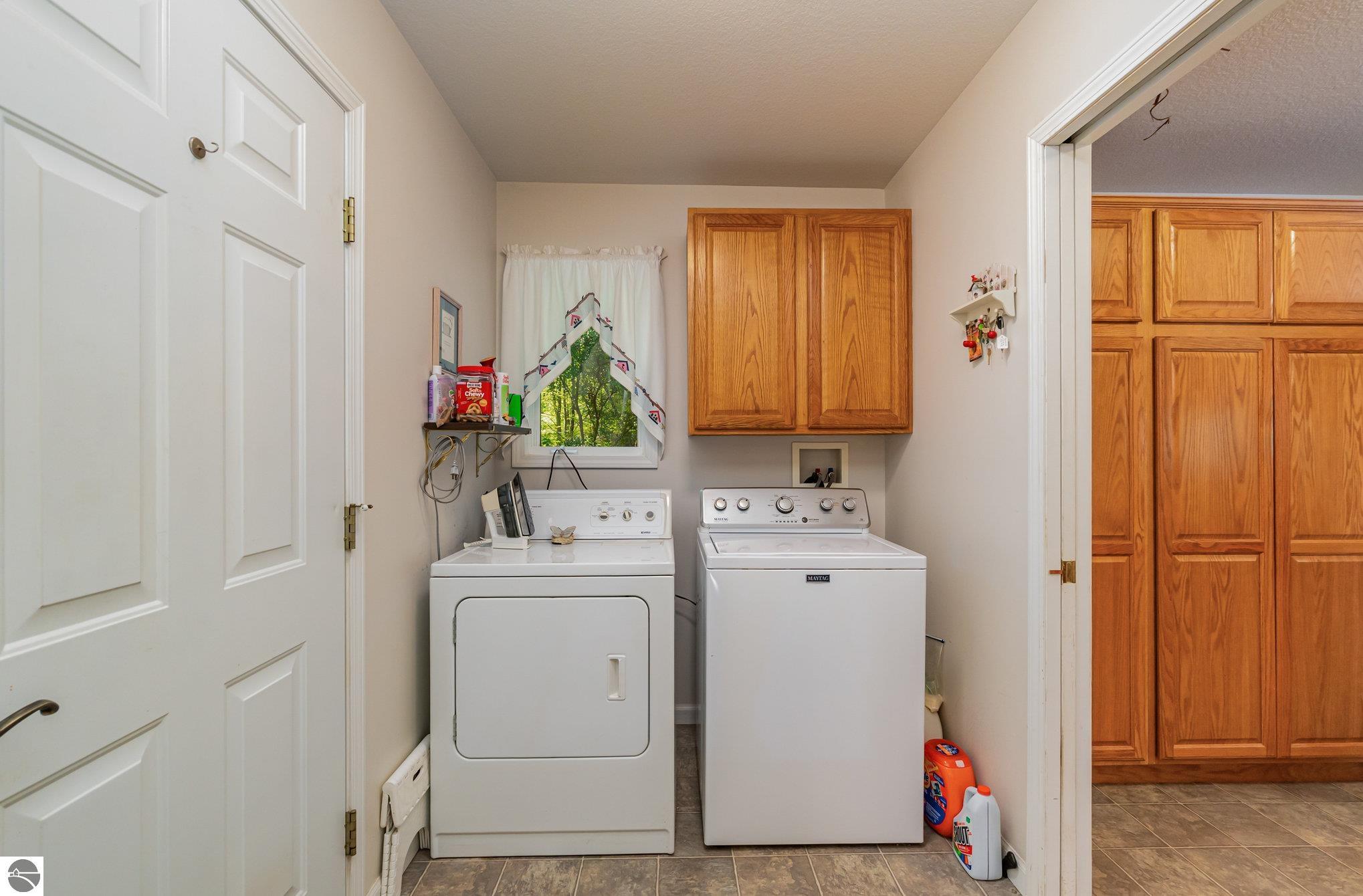 5330 Elm Run, Farwell, MI 48622 — Photo 18