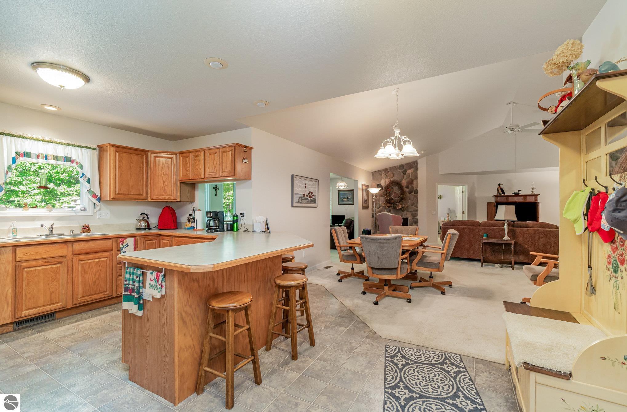 5330 Elm Run, Farwell, MI 48622 — Photo 5