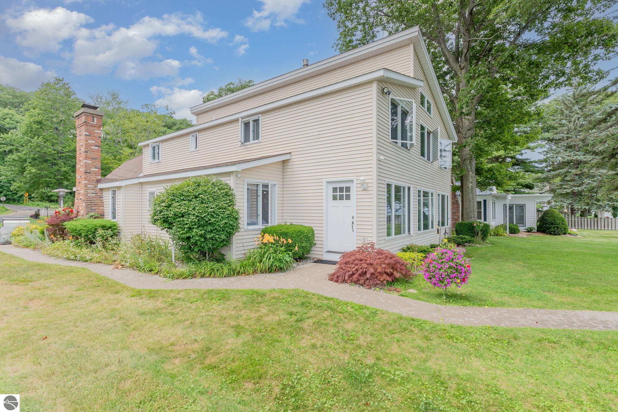 2011 Douglas Drive, Tawas City, MI 48763 — Photo 7
