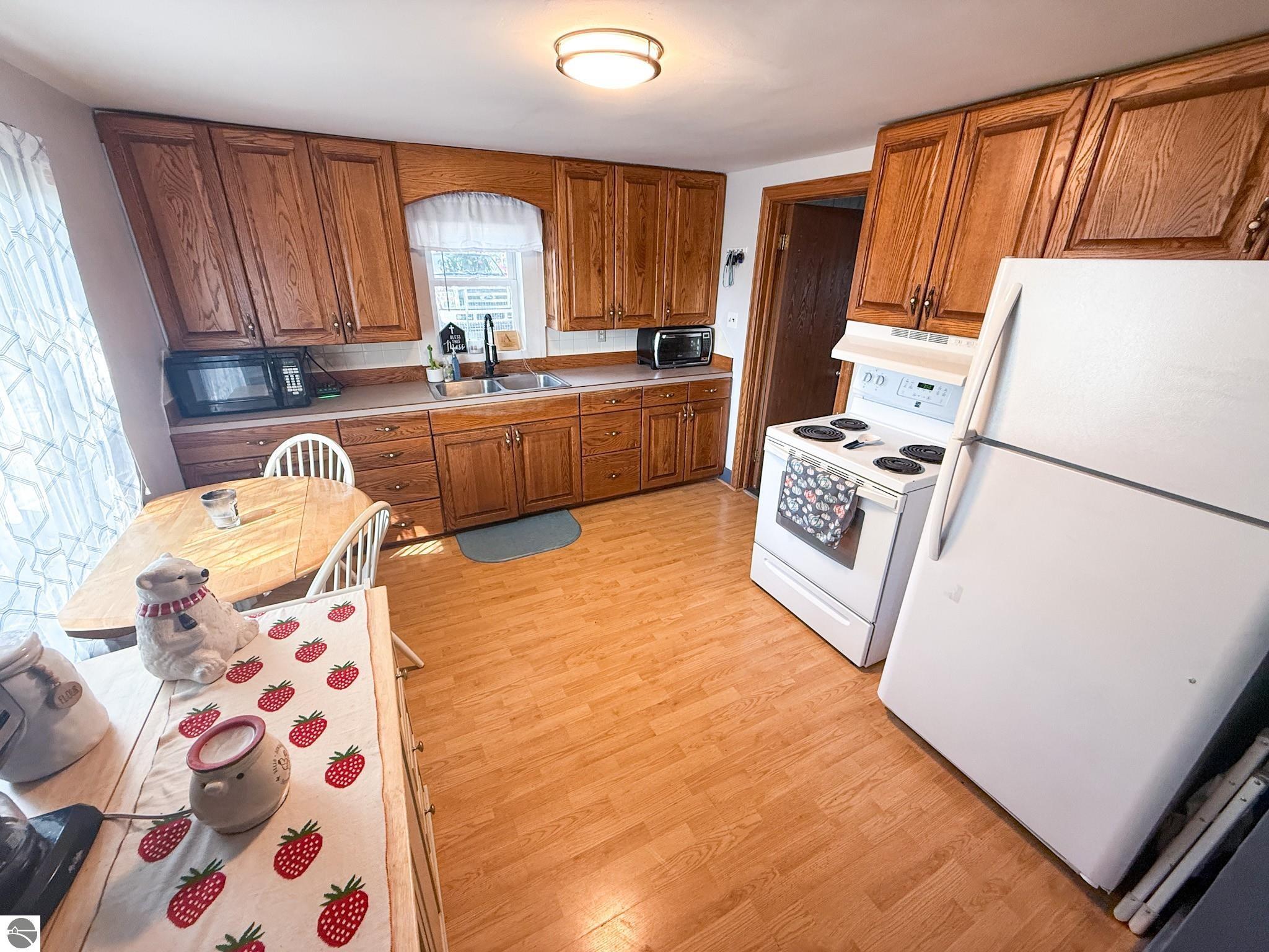 145 S Johnson Street, Merrill, MI 48637 — Photo 7