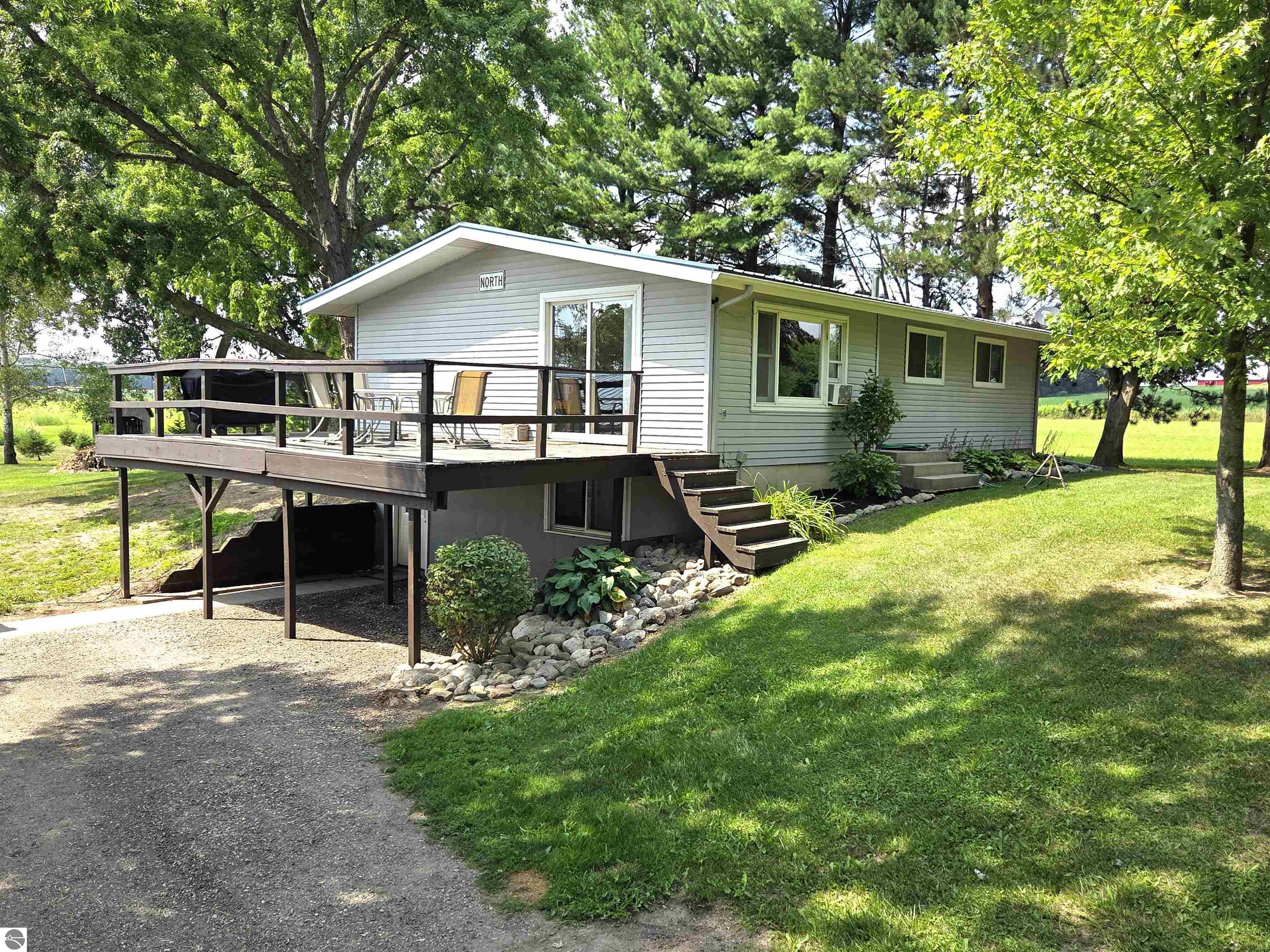 8803 Woodruff Road, Blanchard, MI 48858 — Photo 2