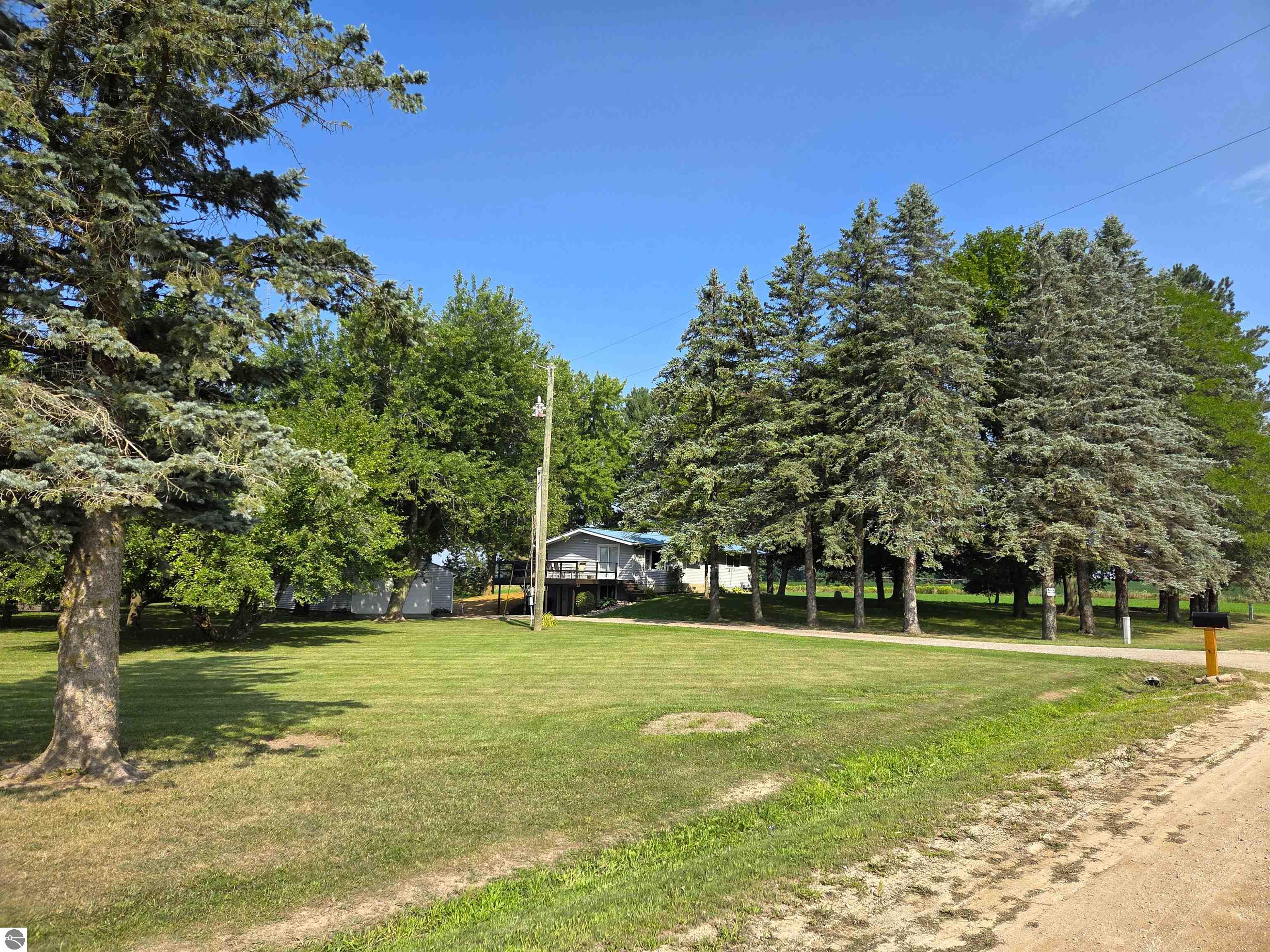 8803 Woodruff Road, Blanchard, MI 48858 — Photo 28