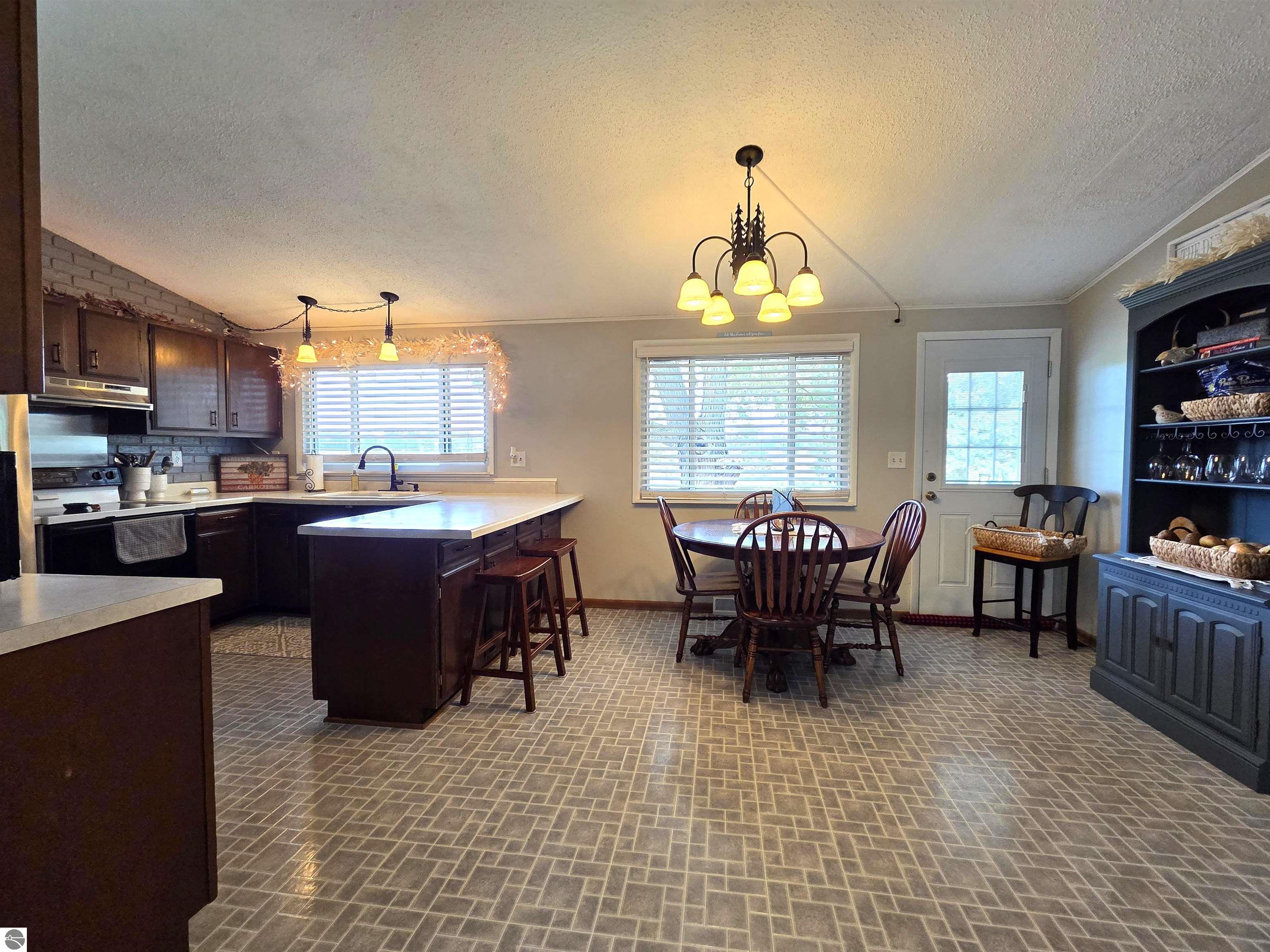 8803 Woodruff Road, Blanchard, MI 48858 — Photo 4