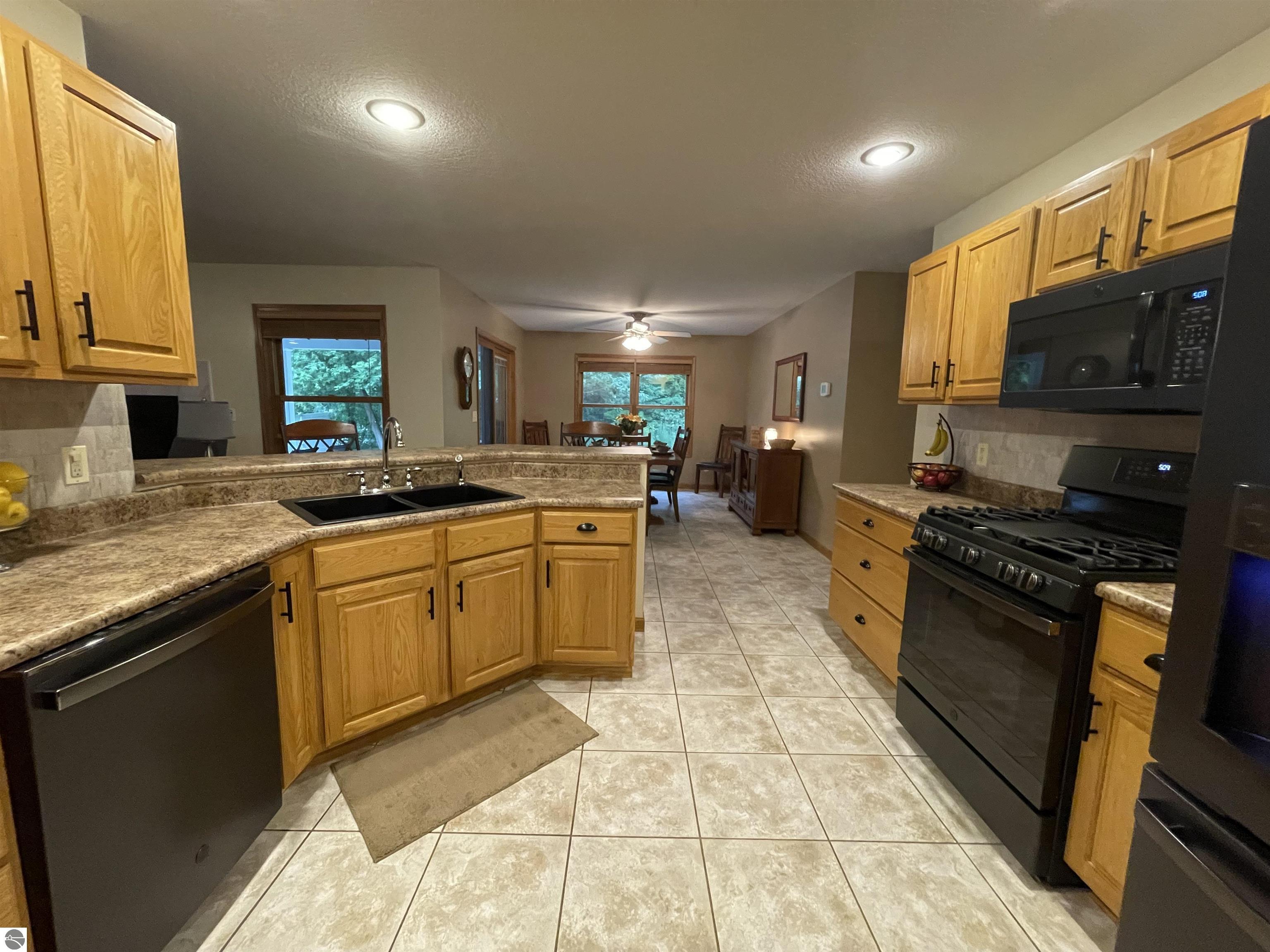742 Blossomwood Drive, Clare, MI 48617 — Photo 15