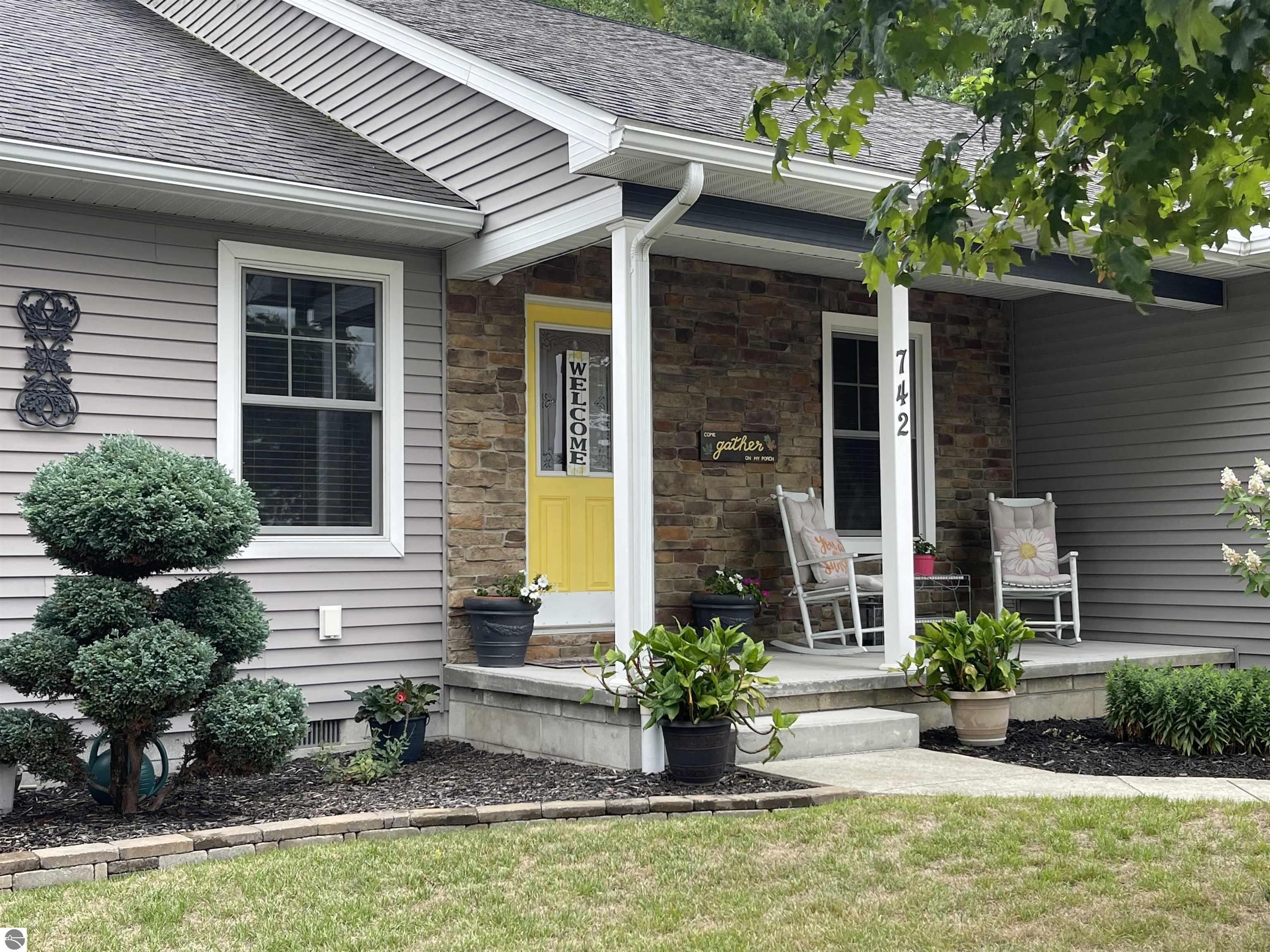 742 Blossomwood Drive, Clare, MI 48617 — Photo 26