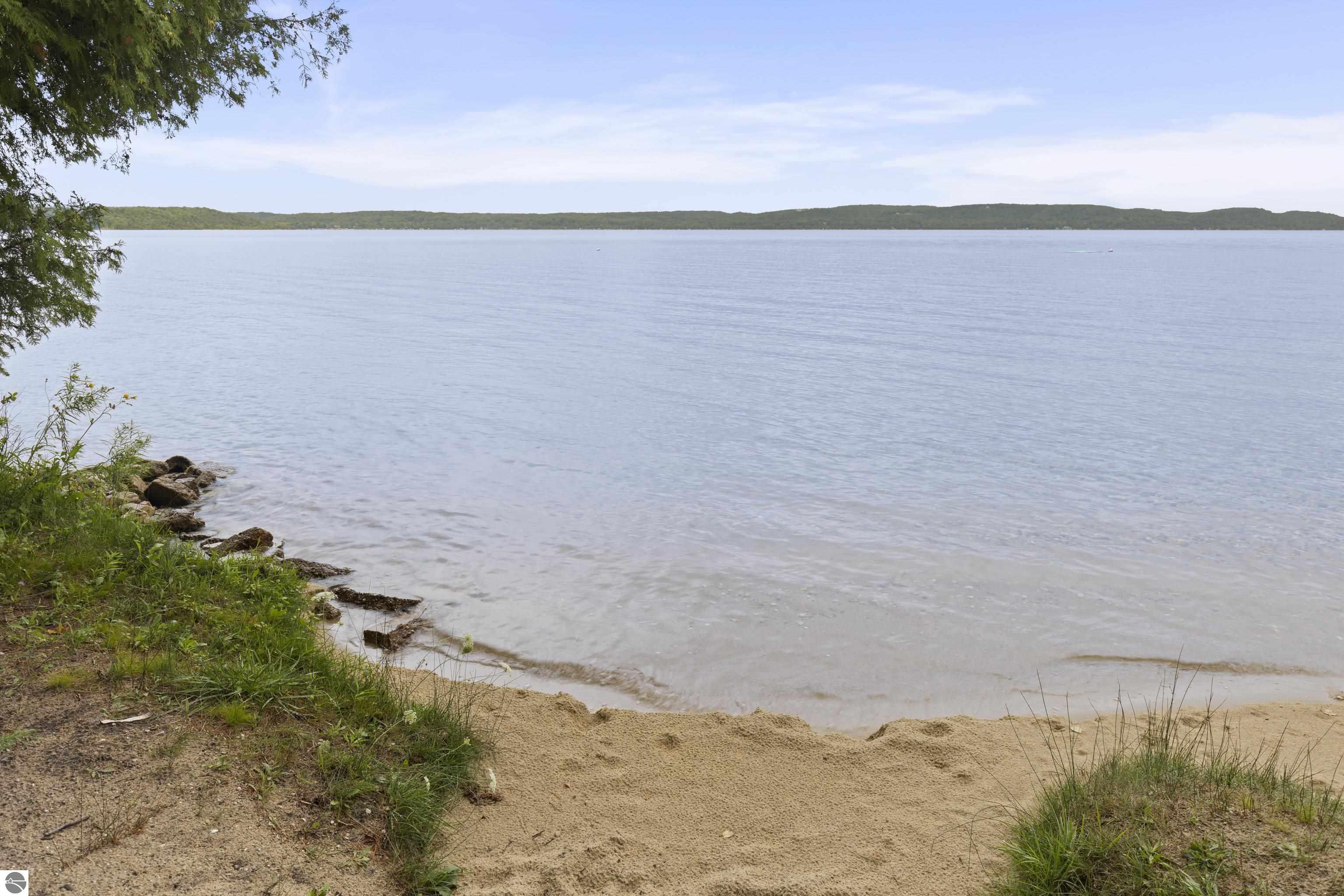 5326 Crystal Drive, Beulah, MI 49617 — Photo 10