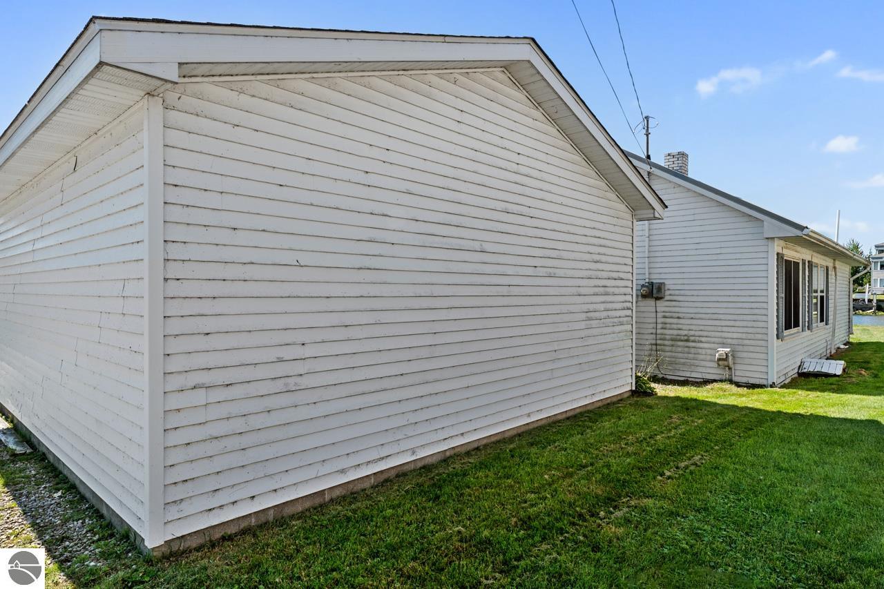 1878 S Riverside Drive, Au Gres, MI 48703 — Photo 4