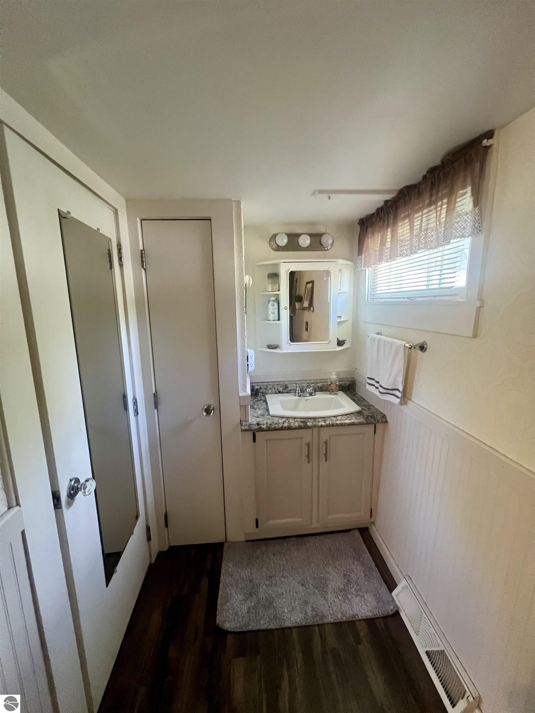 314 E Newark Street, Ithaca, MI 48847 — Photo 17