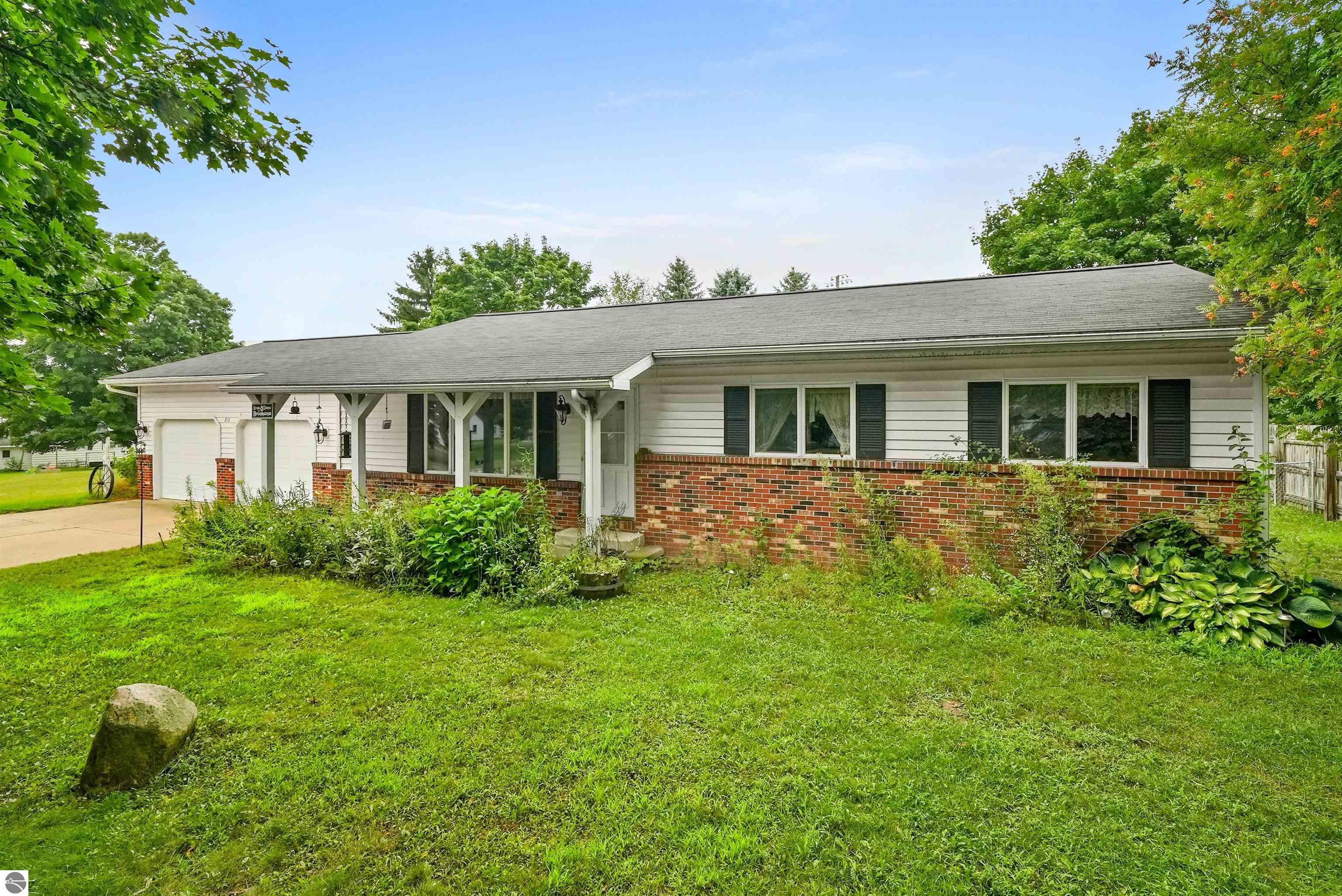 213 N Cottage Grove, McBain, MI 49657 — Photo 2