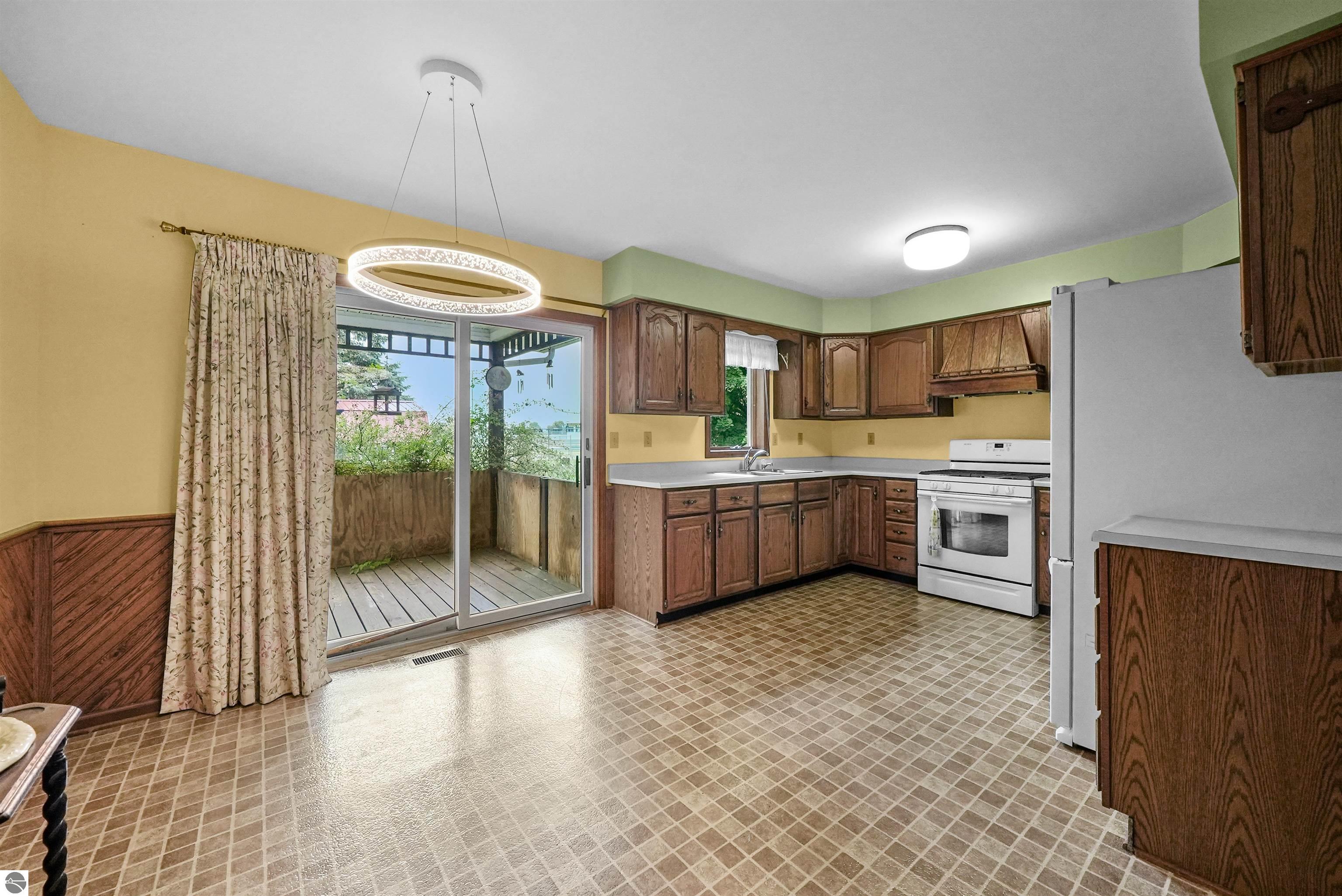 213 N Cottage Grove, McBain, MI 49657 — Photo 11