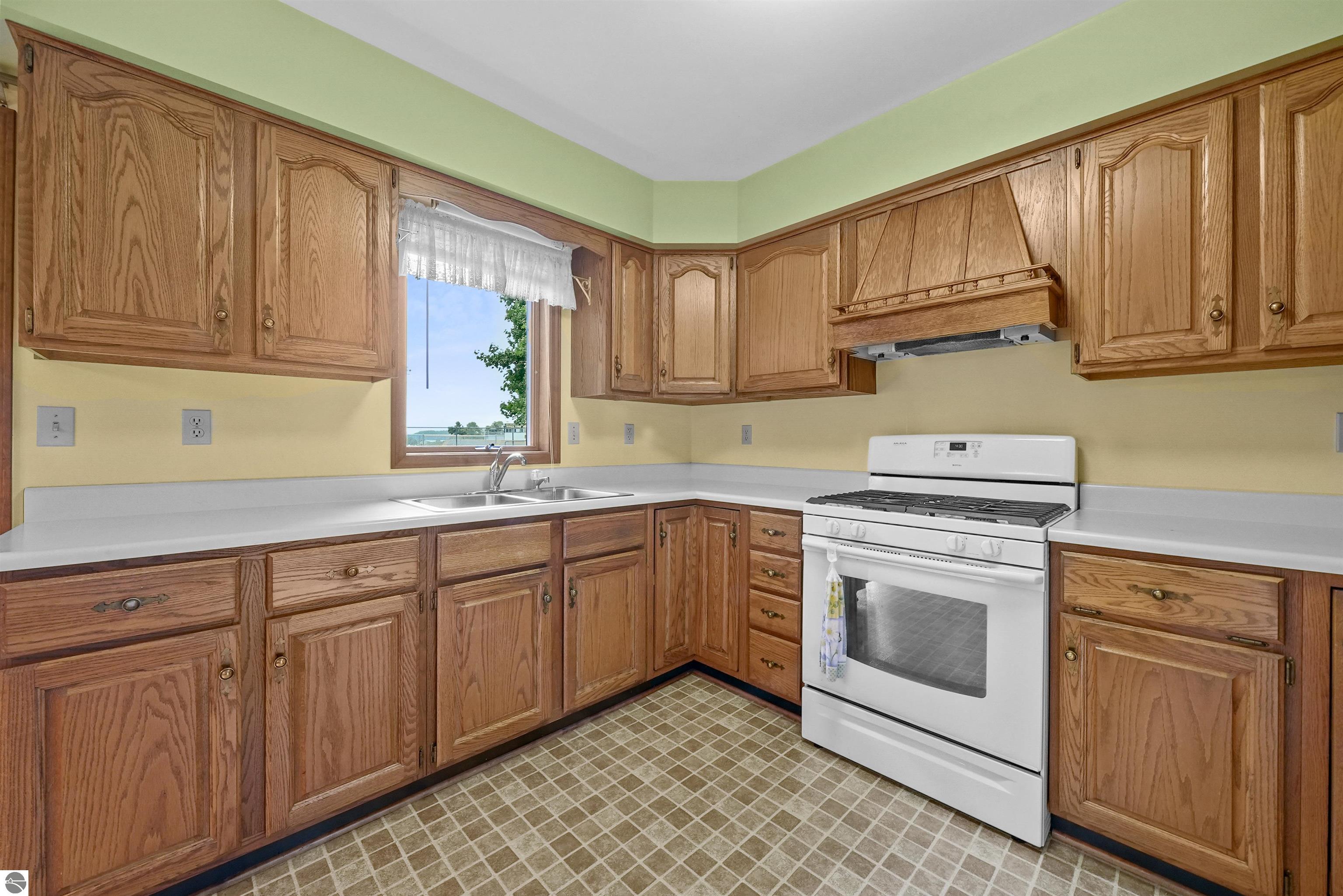 213 N Cottage Grove, McBain, MI 49657 — Photo 13