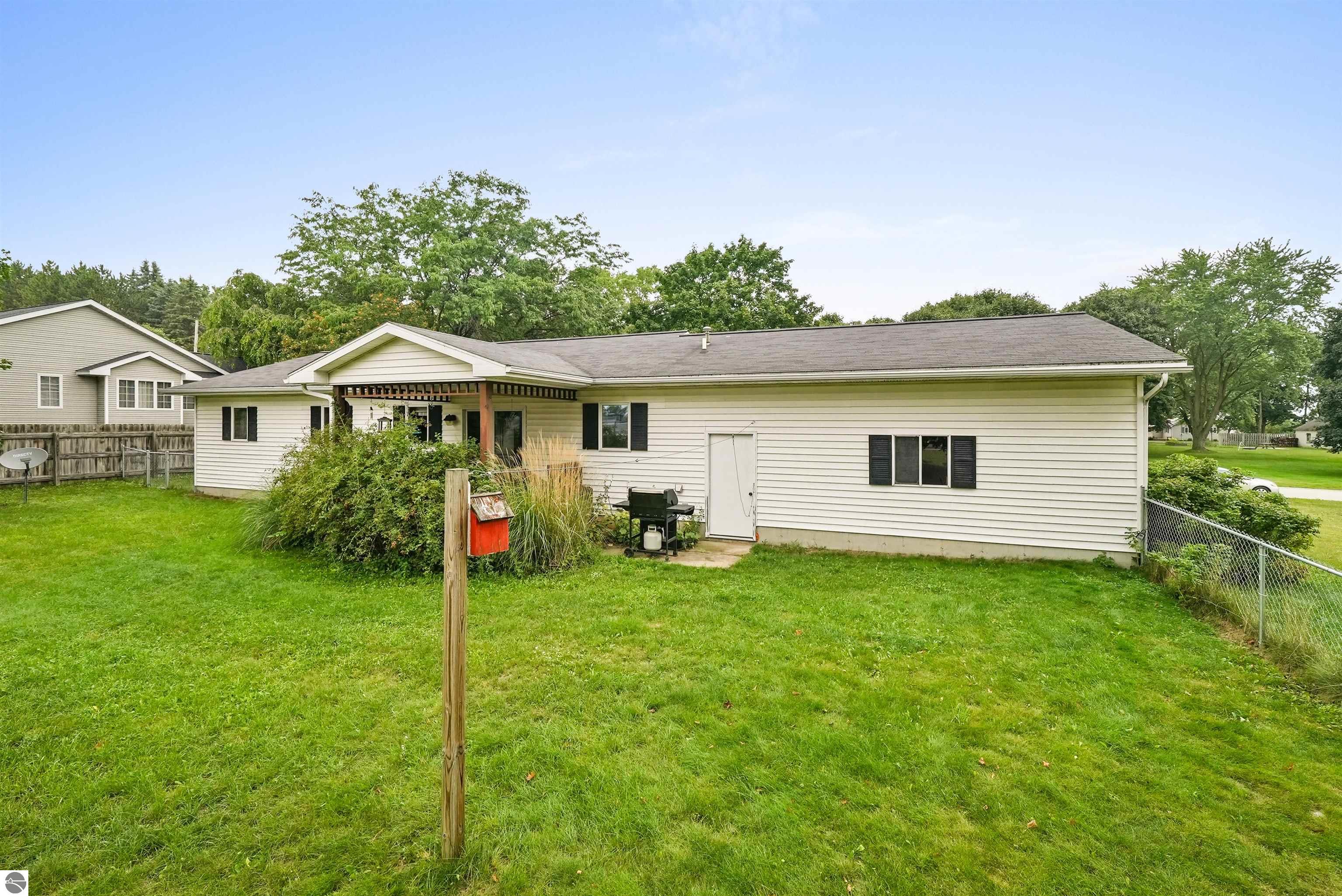213 N Cottage Grove, McBain, MI 49657 — Photo 36