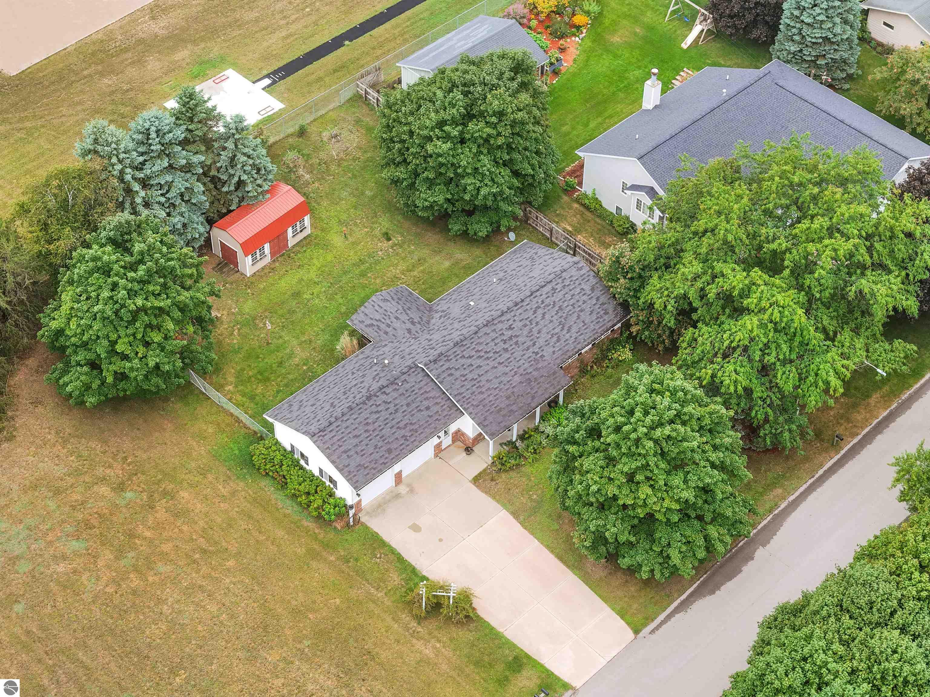 213 N Cottage Grove, McBain, MI 49657 — Photo 8