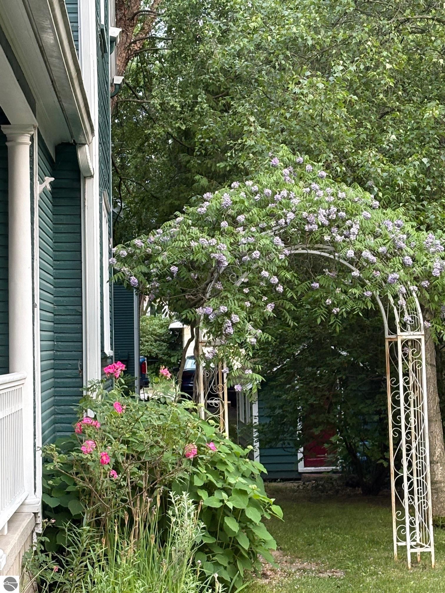 Click to enlarge photo