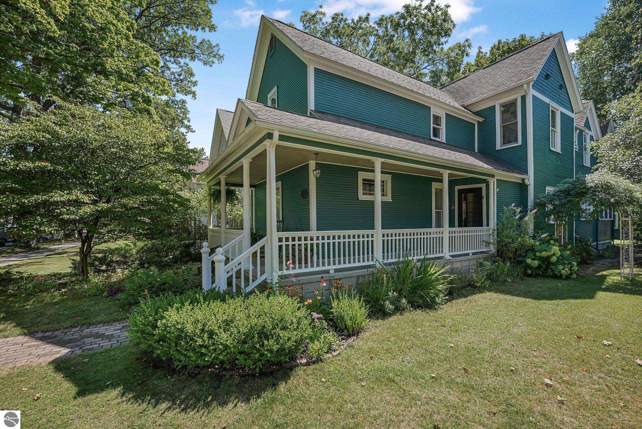 Click to enlarge photo