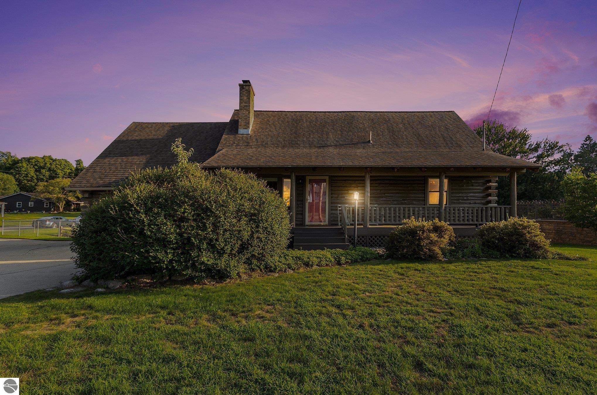 3040 NW Richmond Street, Walker, MI 49534 — front exterior