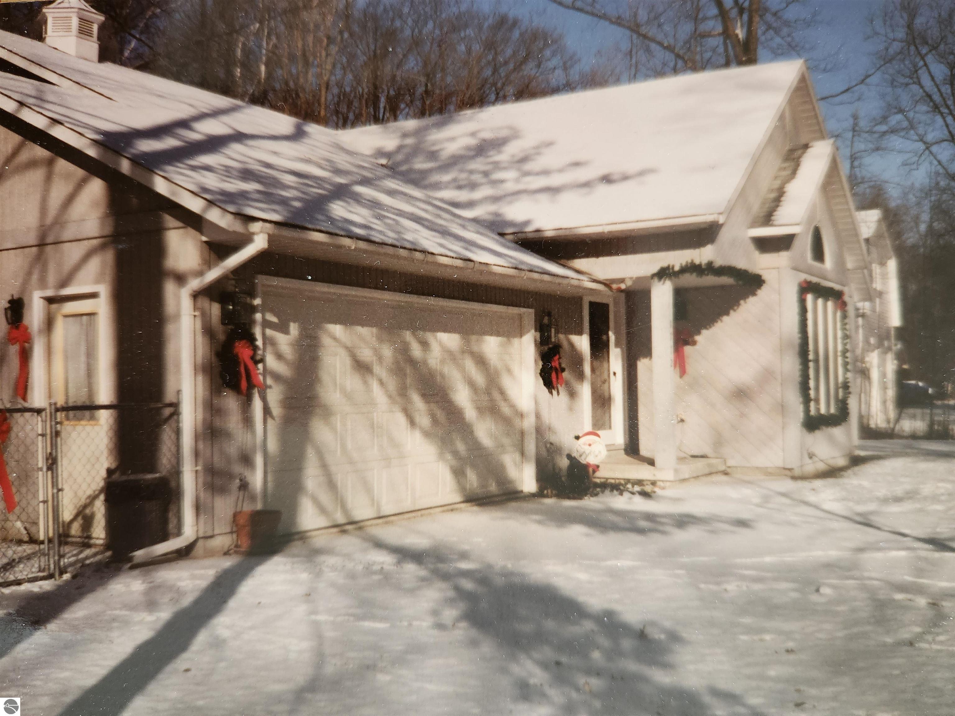 1772 Douglas Drive, Tawas City, MI 48763 — Photo 32