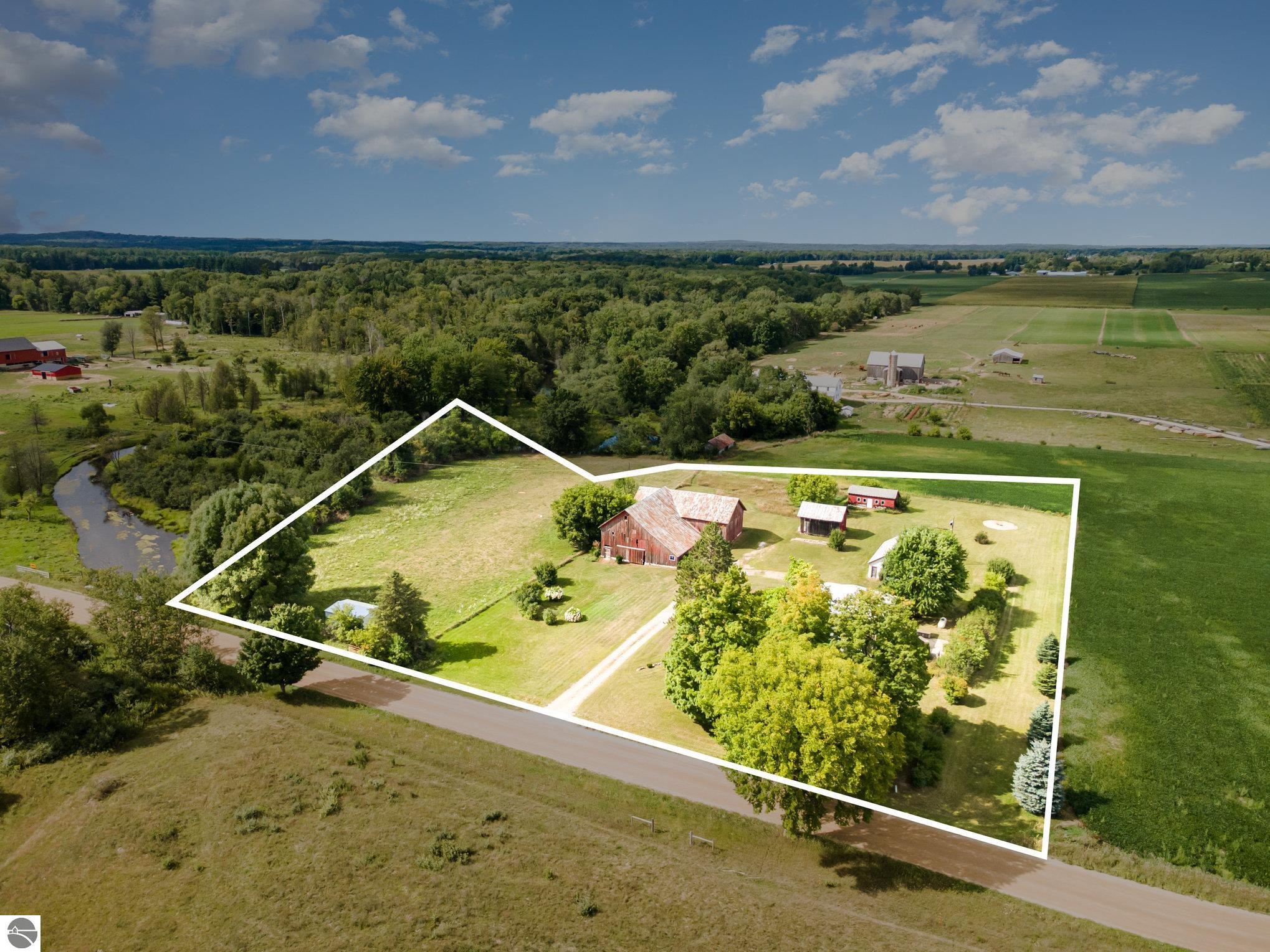6944 W Fremont Road, Blanchard, MI 49310 — Photo 2