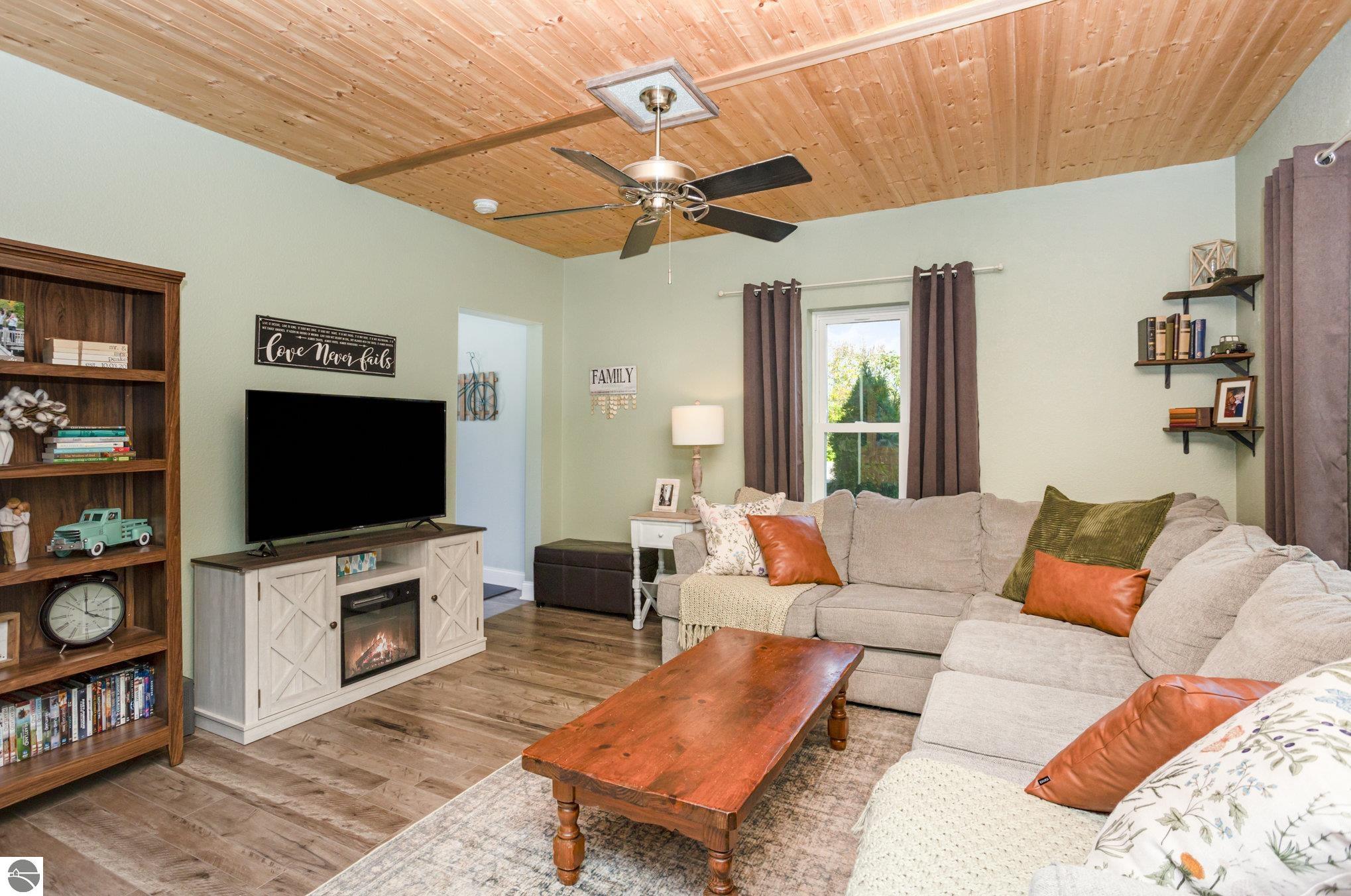 6944 W Fremont Road, Blanchard, MI 49310 — Photo 3