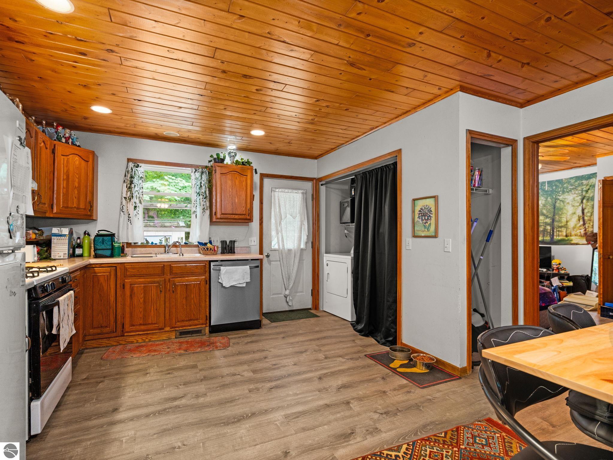 620 Elizabeth Street, Fife Lake, MI 49633 — Photo 21