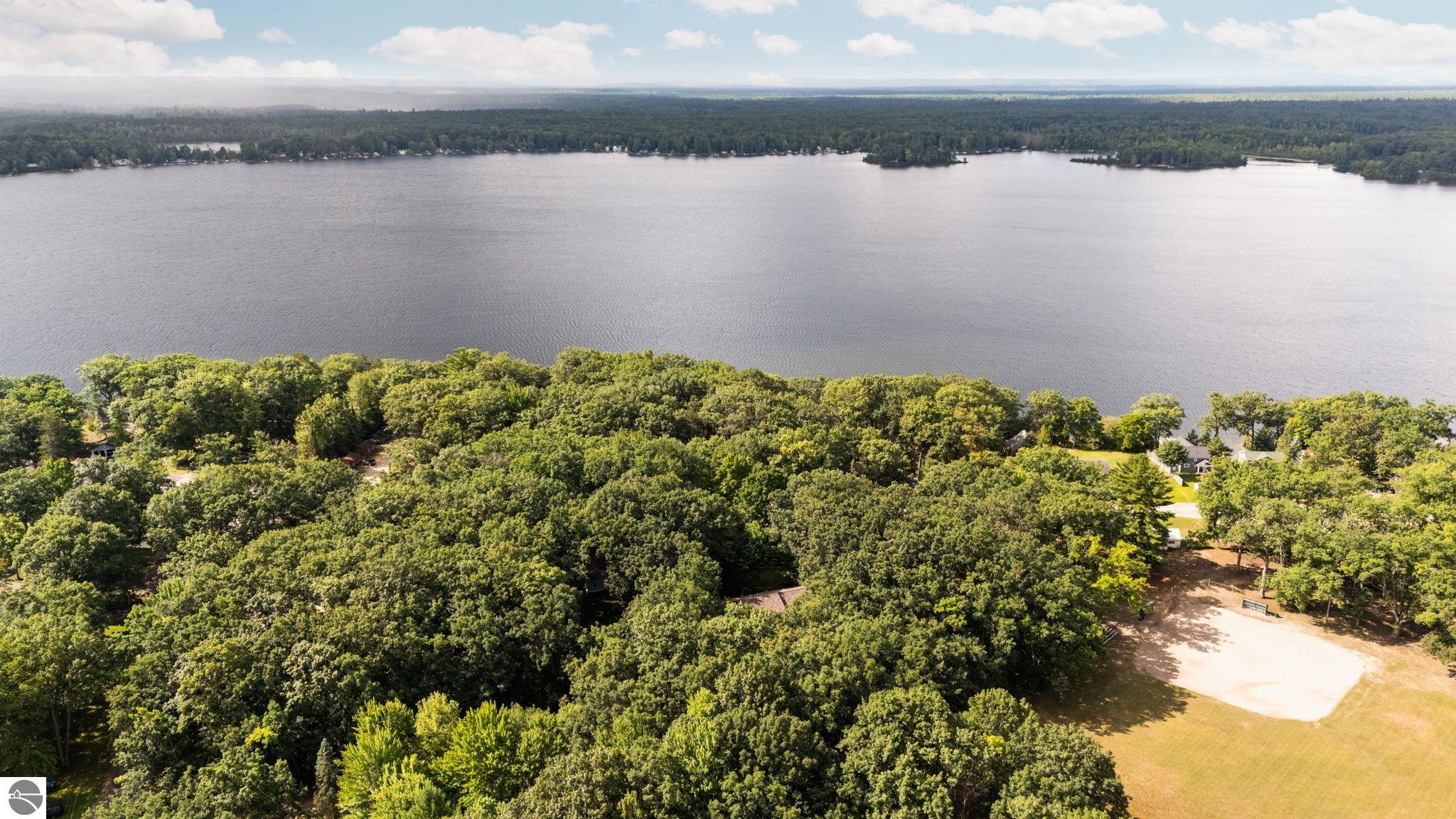 620 Elizabeth Street, Fife Lake, MI 49633 — Photo 4