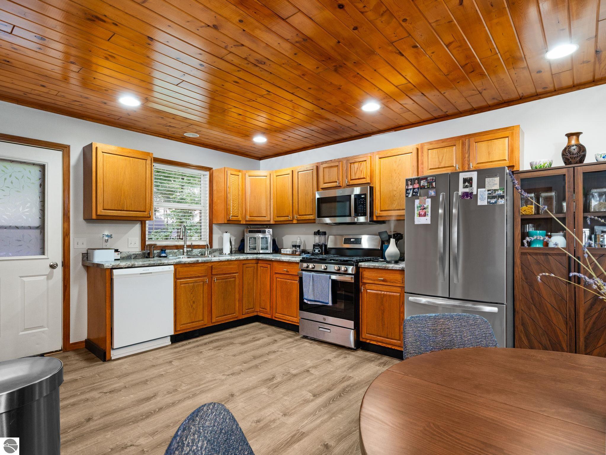 620 Elizabeth Street, Fife Lake, MI 49633 — Photo 10