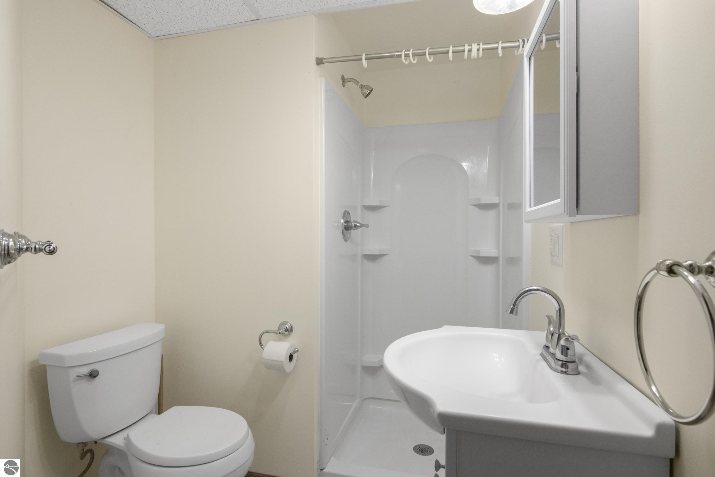 20922 Red Oak Drive, Lake Ann, MI 49650 — Photo 17