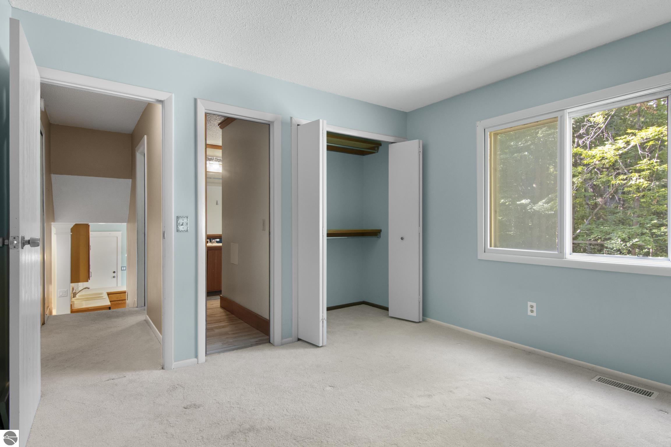 20922 Red Oak Drive, Lake Ann, MI 49650 — Photo 10