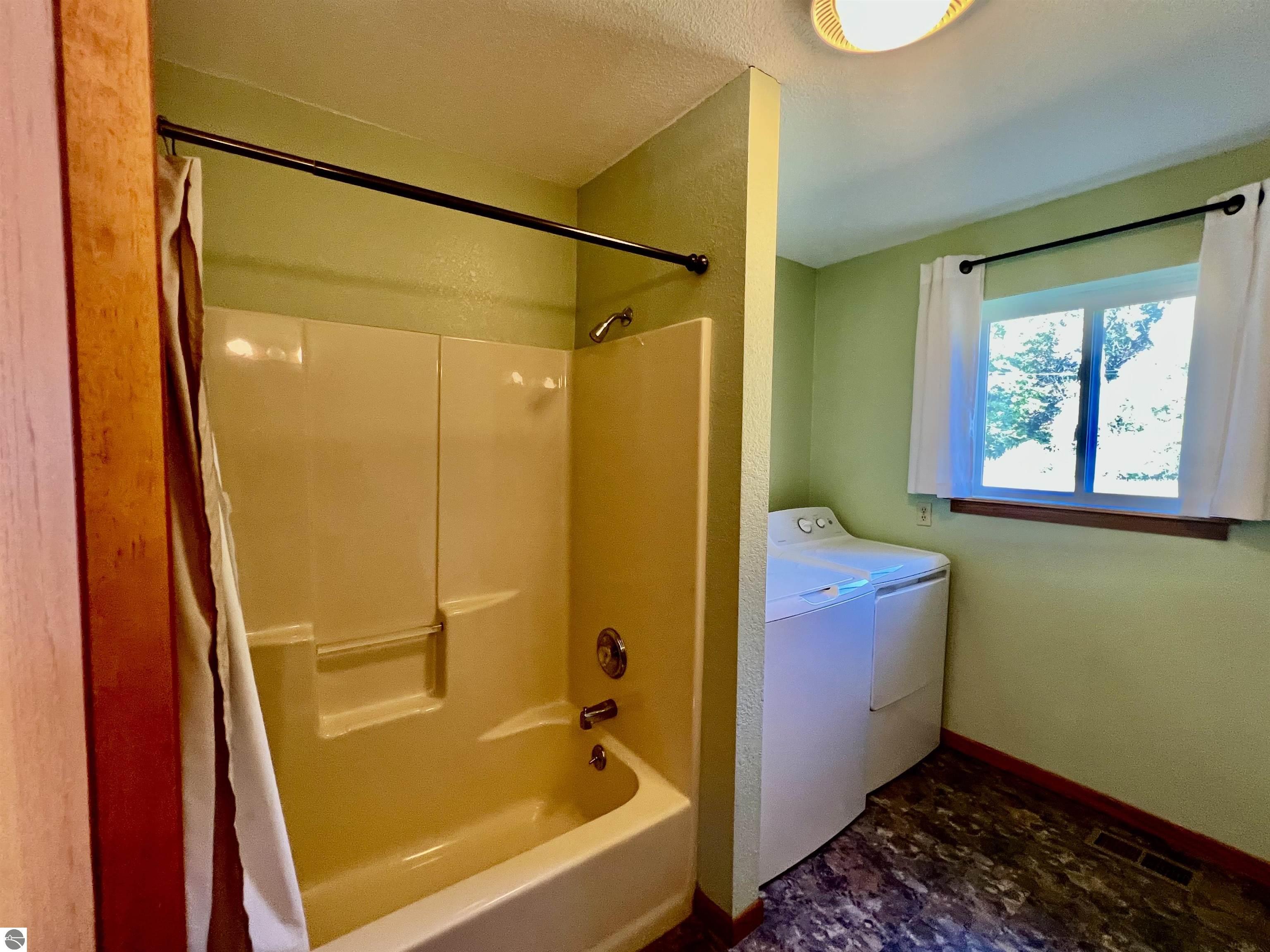 10911 E Lake Montcalm Road, Riverdale, MI 48877 — Photo 19