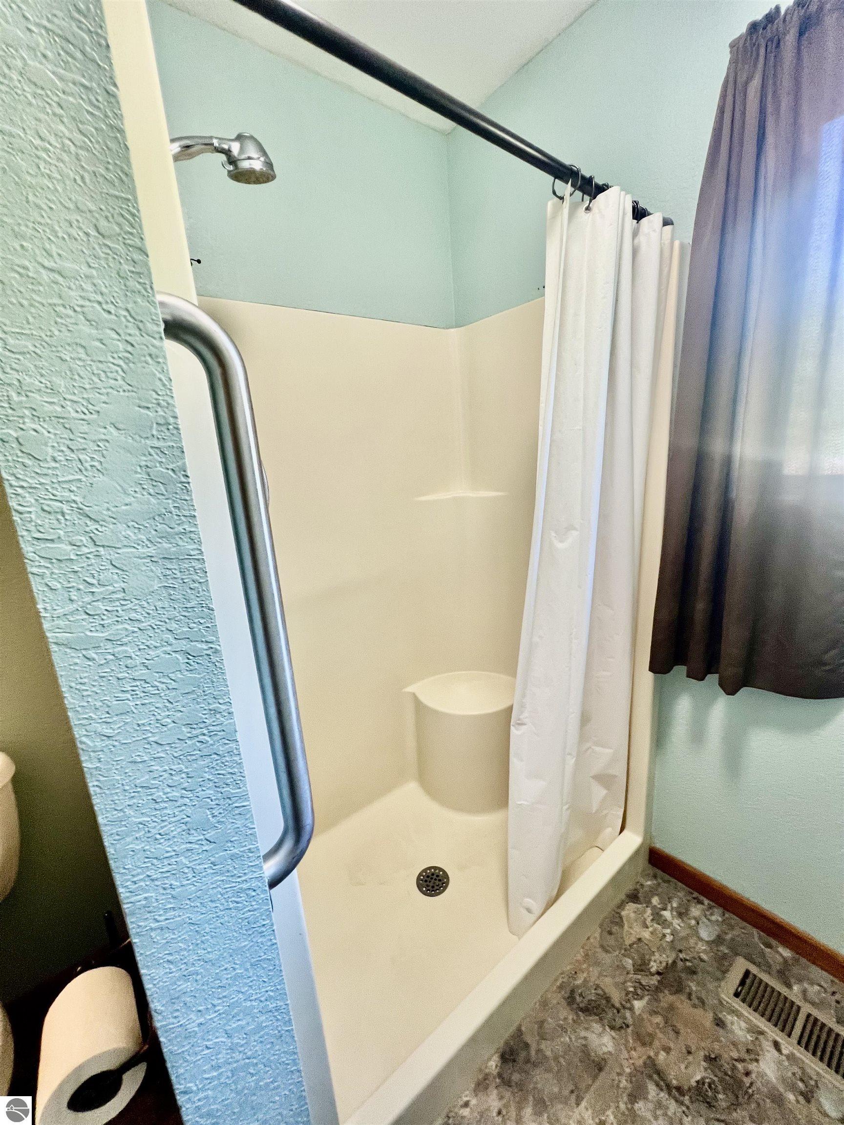 10911 E Lake Montcalm Road, Riverdale, MI 48877 — Photo 30