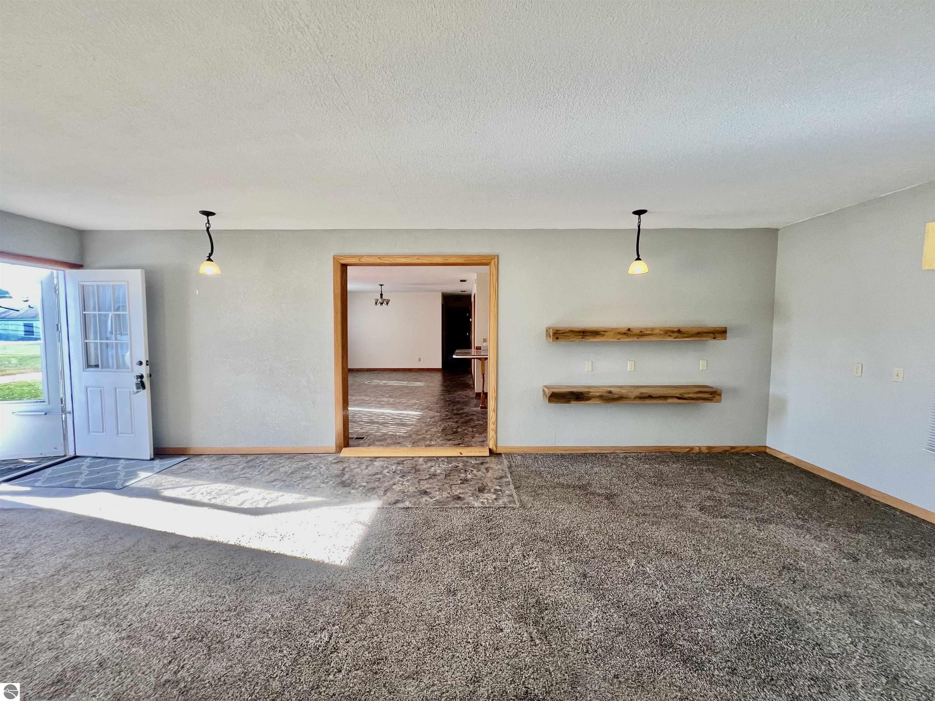 10911 E Lake Montcalm Road, Riverdale, MI 48877 — Photo 6