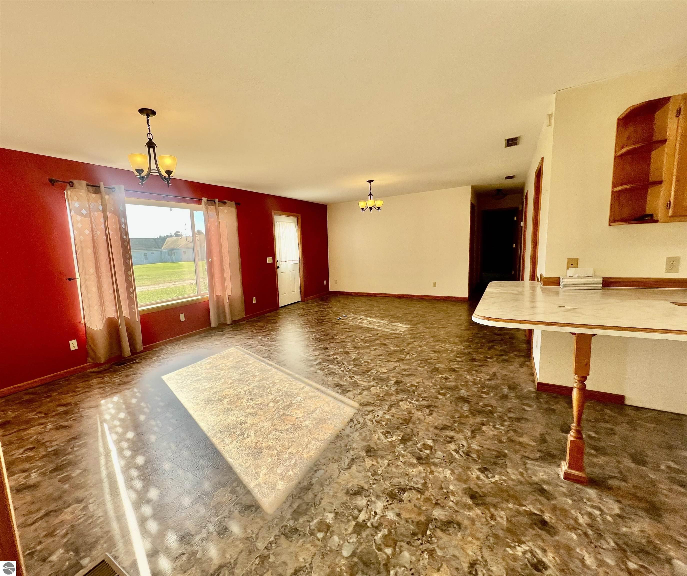 10911 E Lake Montcalm Road, Riverdale, MI 48877 — Photo 9