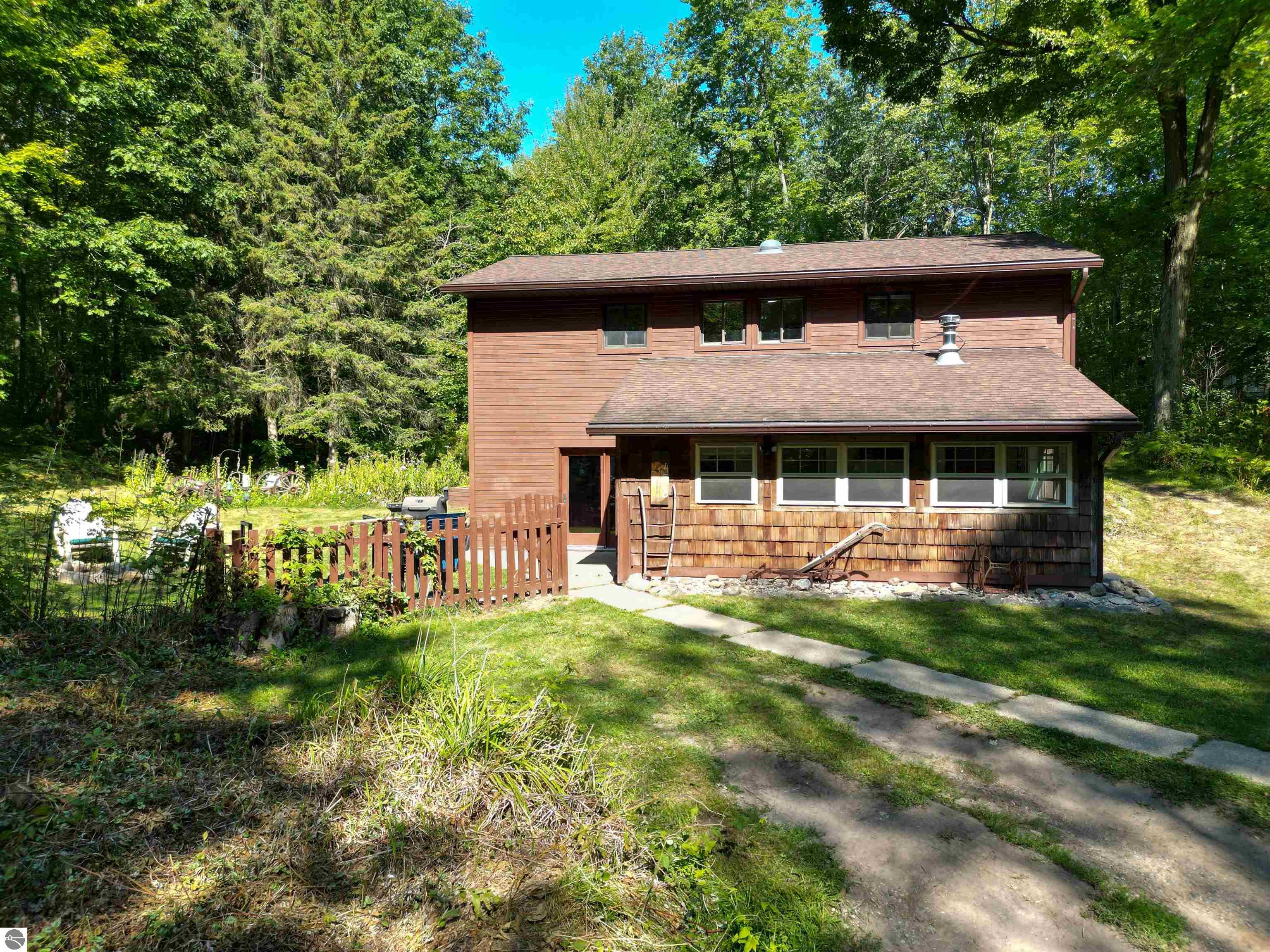 4518 W Vernon Road, Weidman, MI 48893 — front exterior
