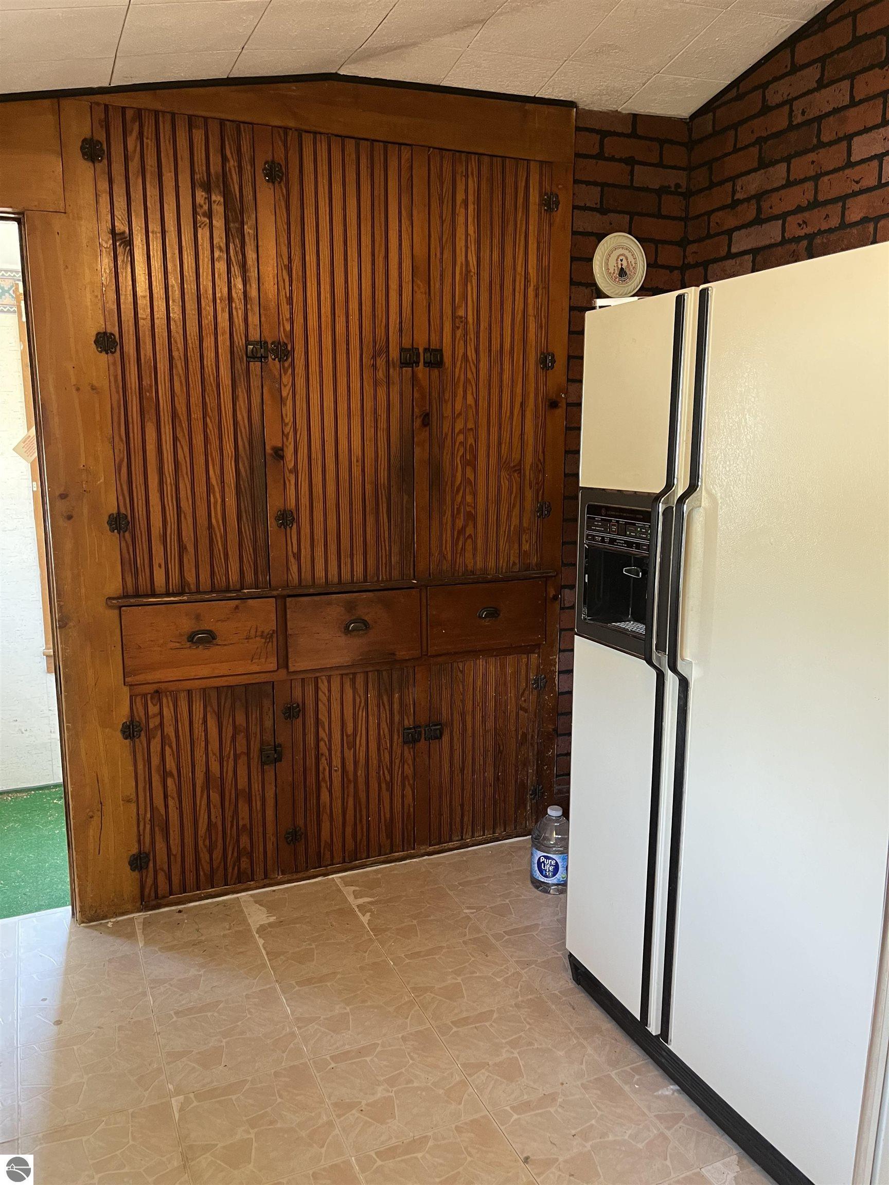 214 Cook Street, Maple Rapids, MI 48853 — Photo 3