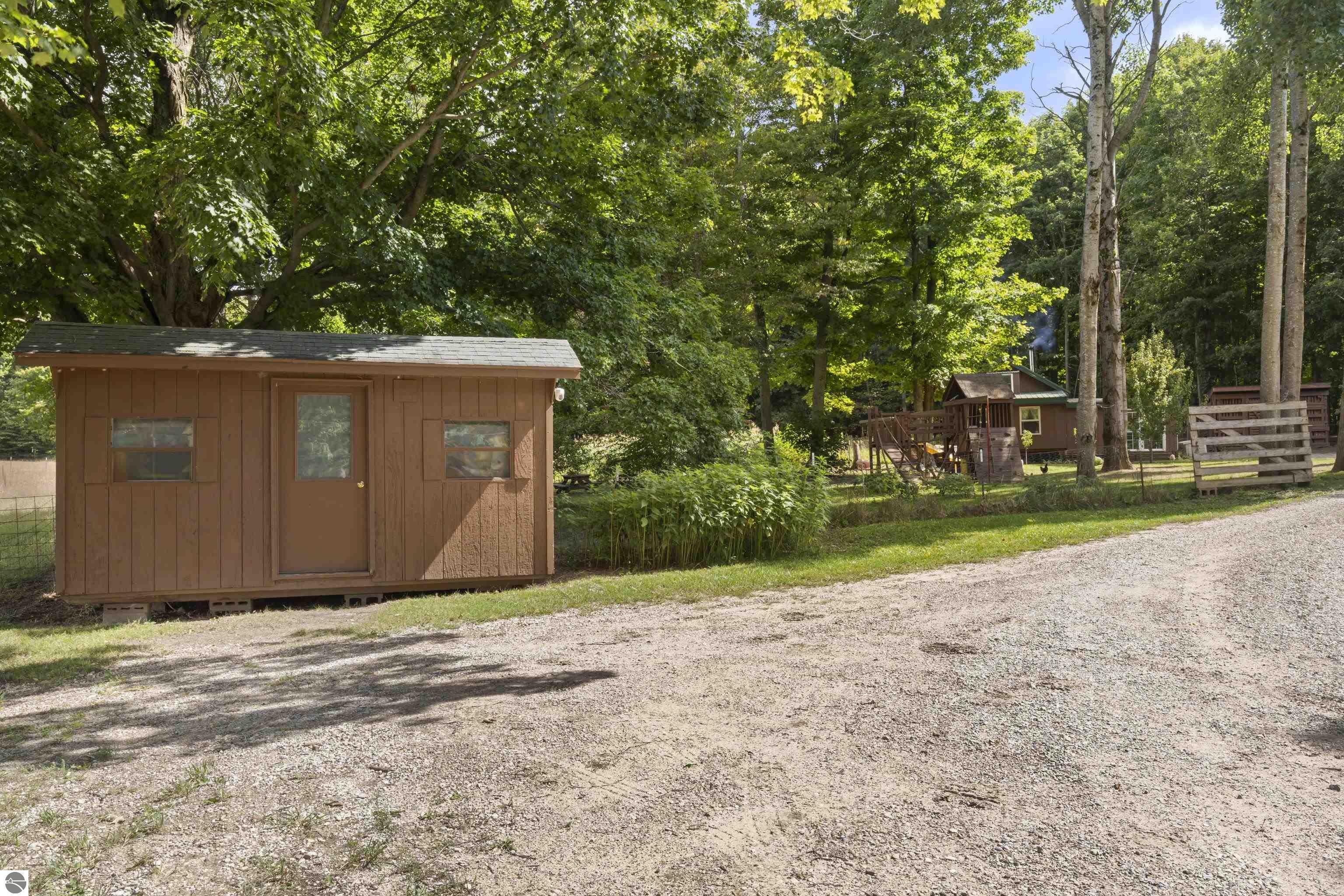 22800 Cadillac Highway, Copemish, MI 49625 — Photo 33