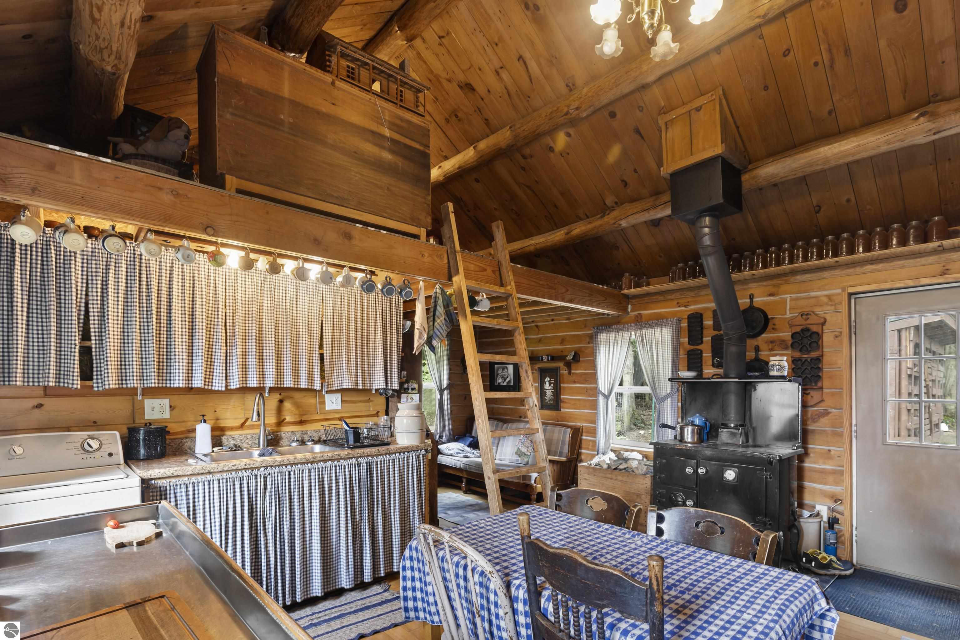 22800 Cadillac Highway, Copemish, MI 49625 — Photo 8