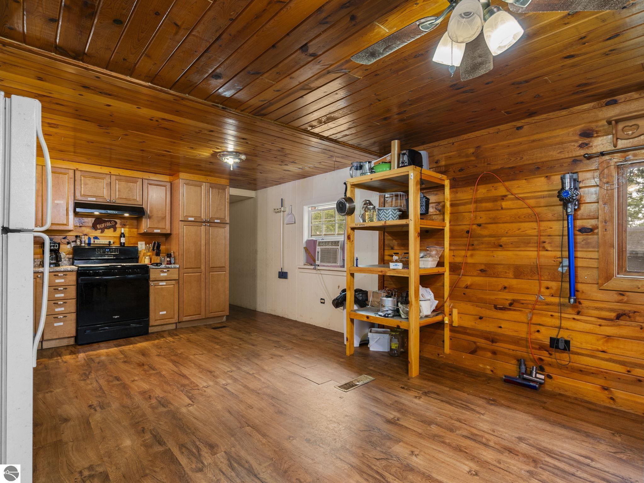 404 Merritt Street, Fife Lake, MI 49633 — Photo 4