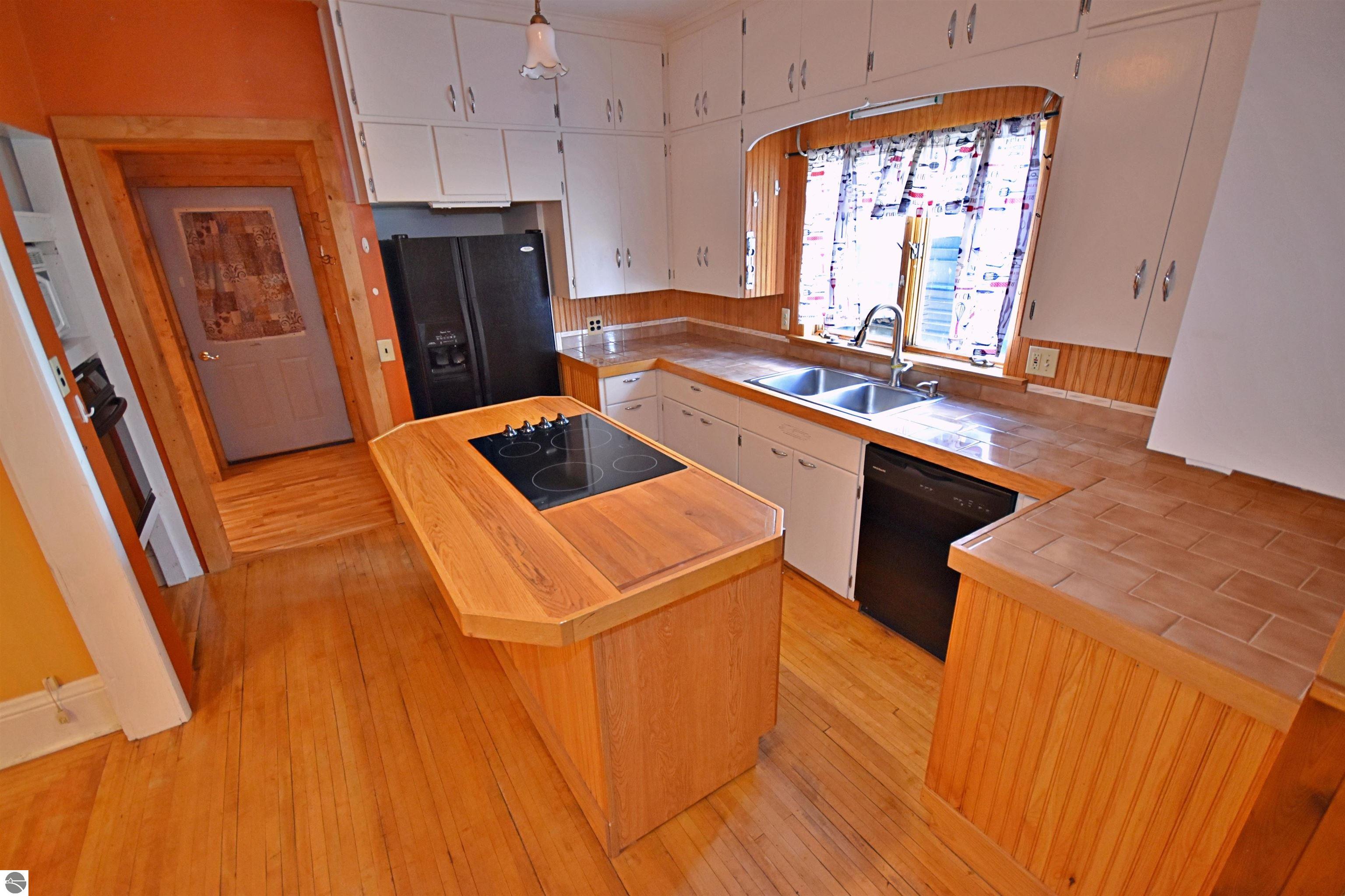 209 Maple Street, Tustin, MI 49688 — Photo 8