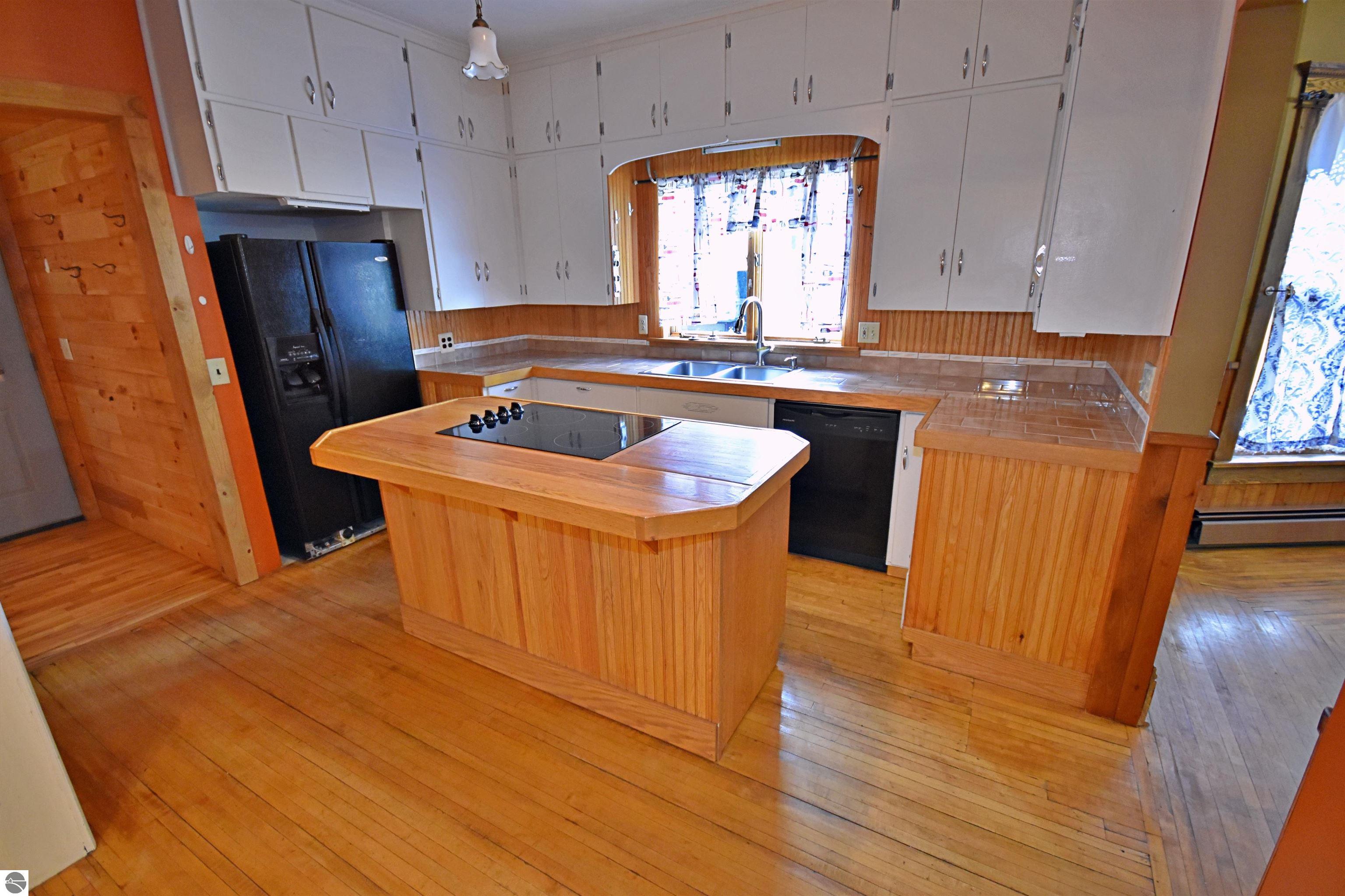 209 Maple Street, Tustin, MI 49688 — Photo 9