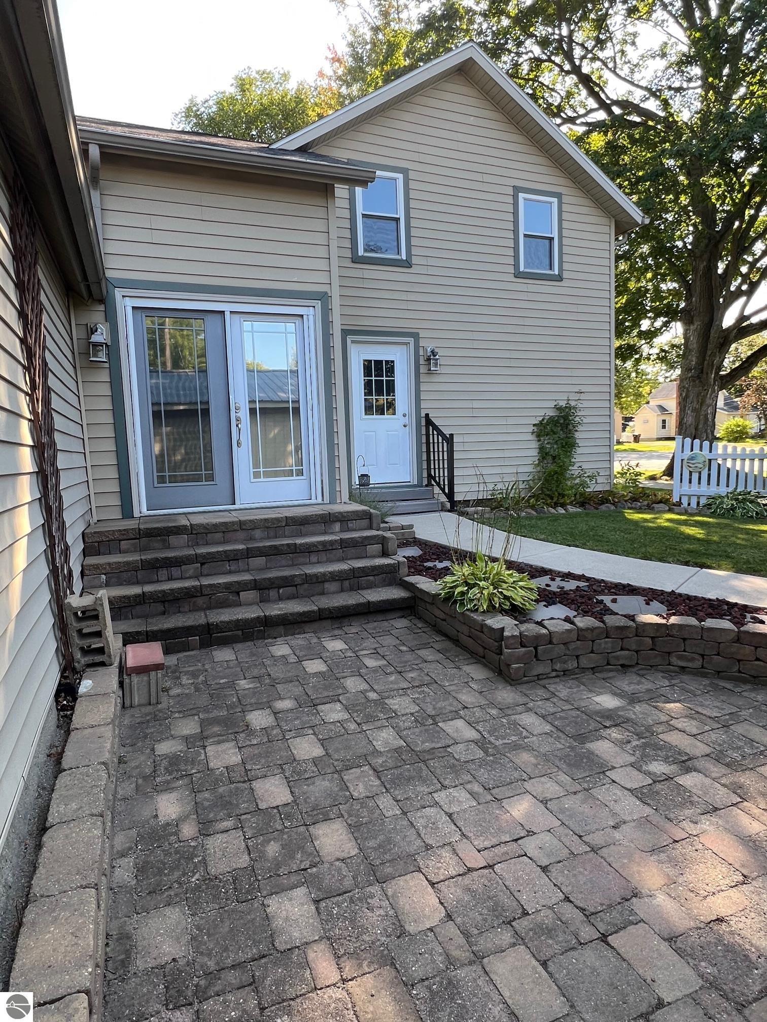 203 N Elm Street, Ithaca, MI 48847 — Photo 10