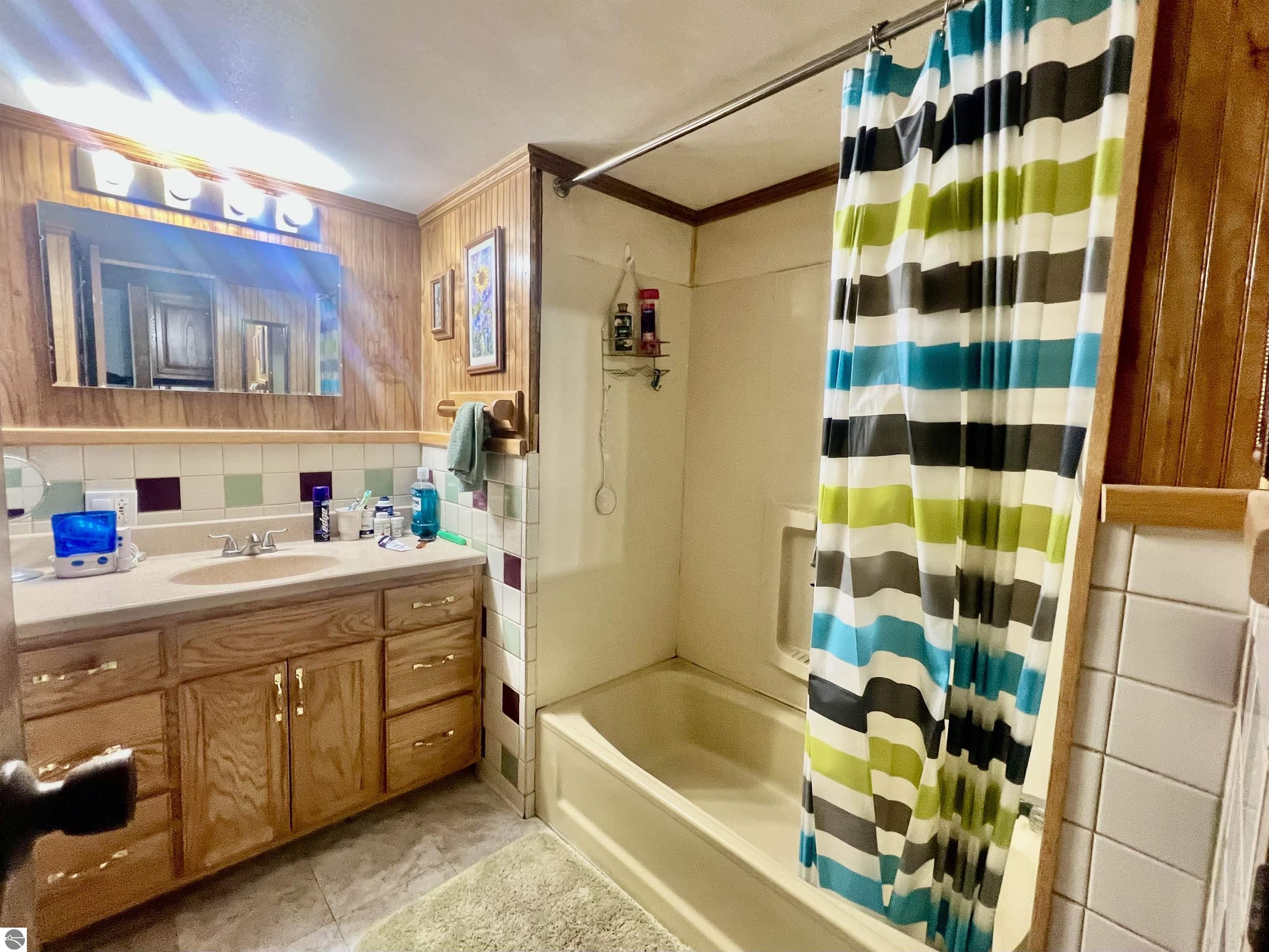 9990 N Lumberjack Road, Riverdale, MI 48877 — Photo 17